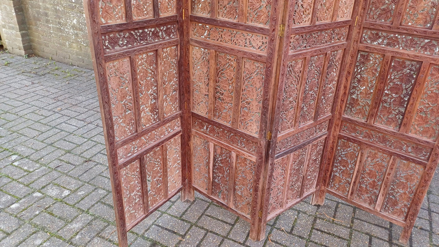 Vintage 1970s/80s Handcrafted Hardwood Vanity Screen Room Divider with Intricate Grapevine Carvings FREE HAND Delivery