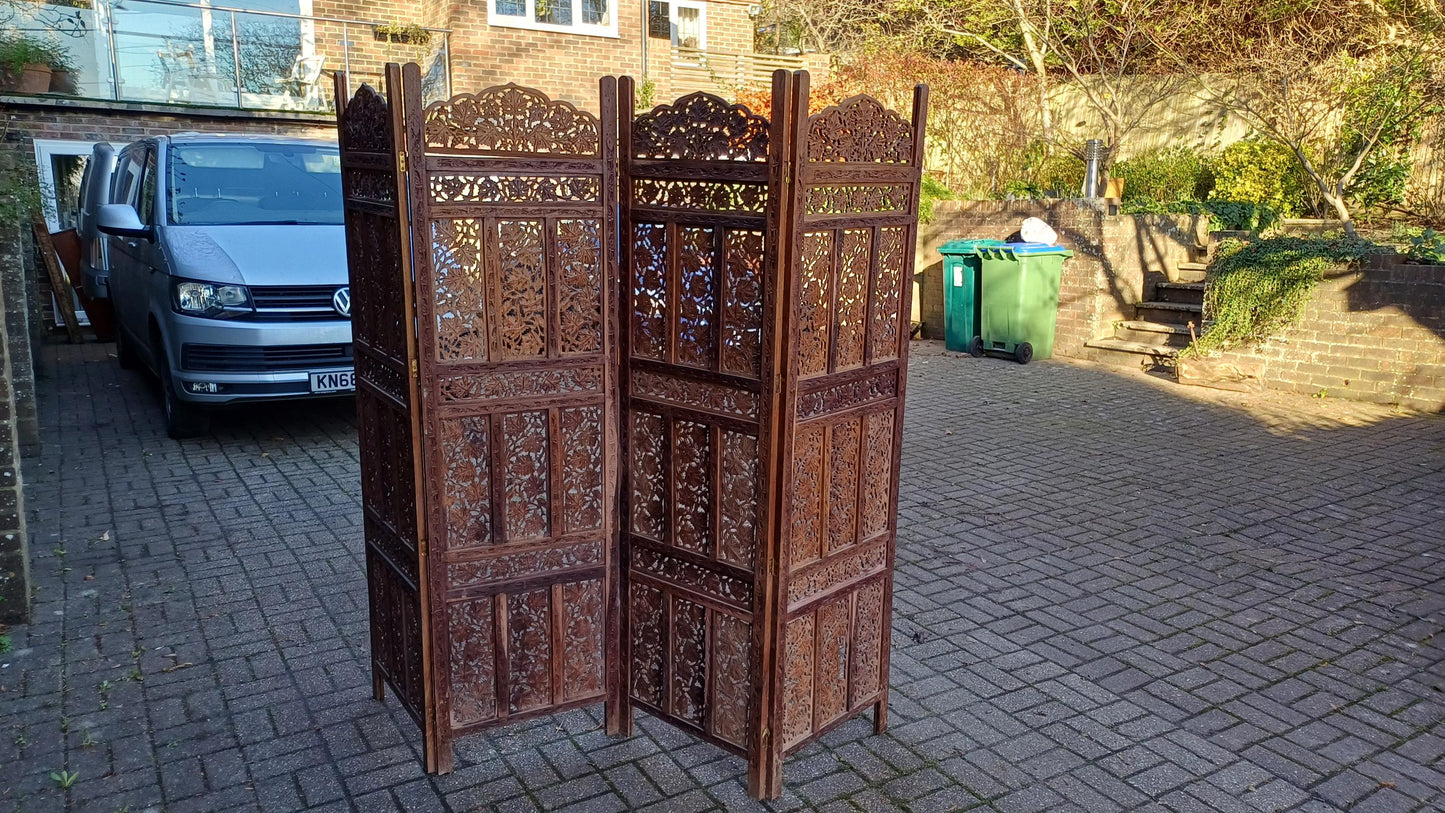 Vintage 1970s/80s Handcrafted Hardwood Vanity Screen Room Divider with Intricate Grapevine Carvings FREE HAND Delivery