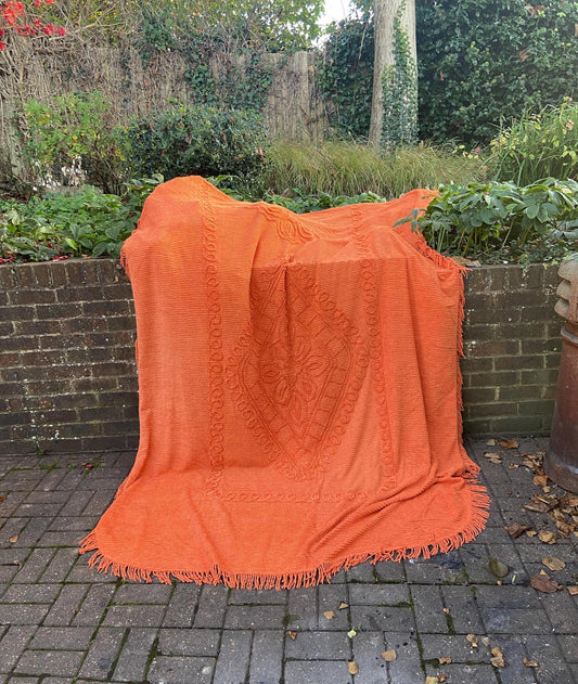 authentic retro 1970s double bed bedspreador throw.  good condition. typically retro.