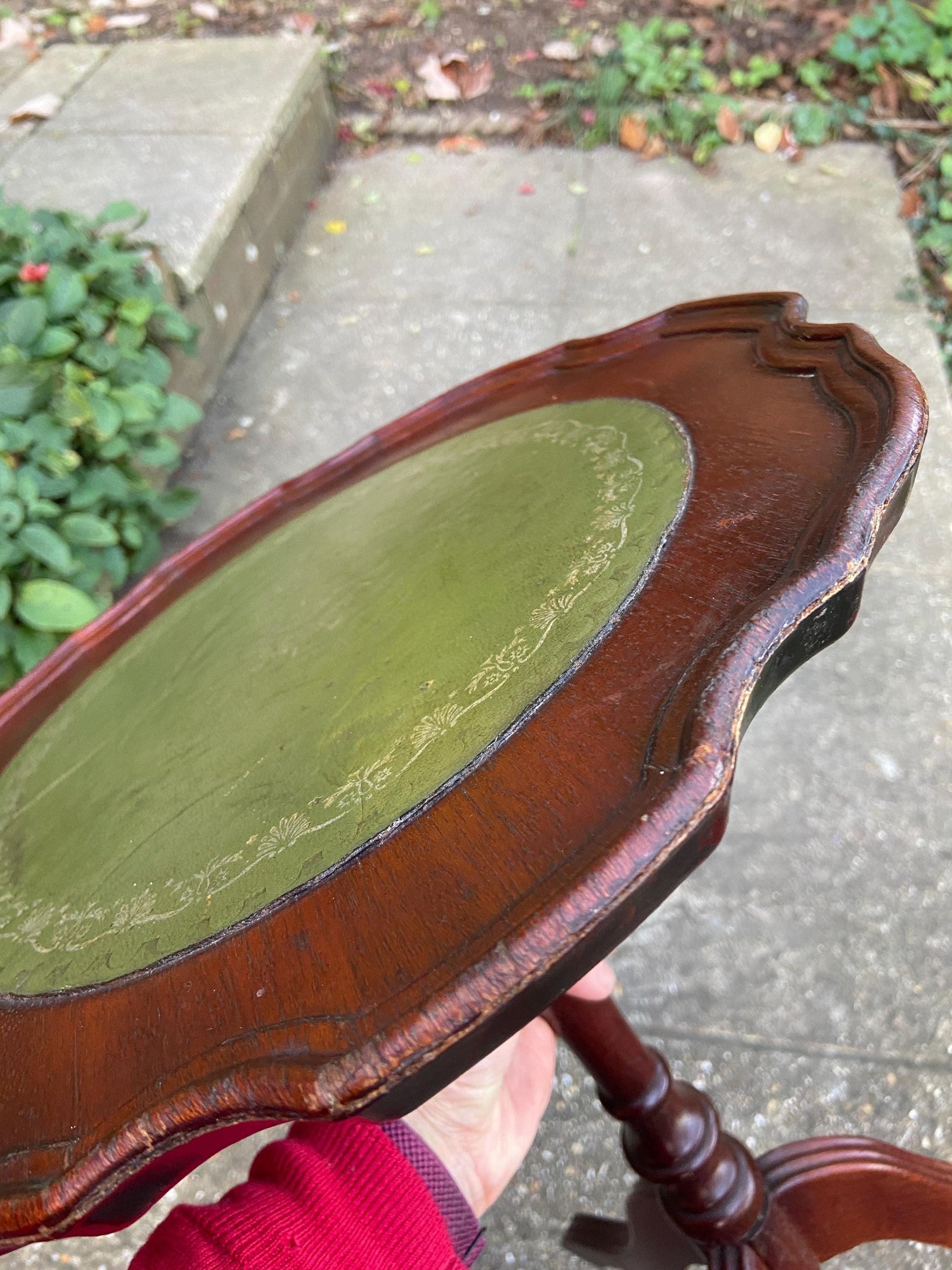 Retro vintage 1970s/80s Tripod Leg Turned Wine Table Green Leatherette Top