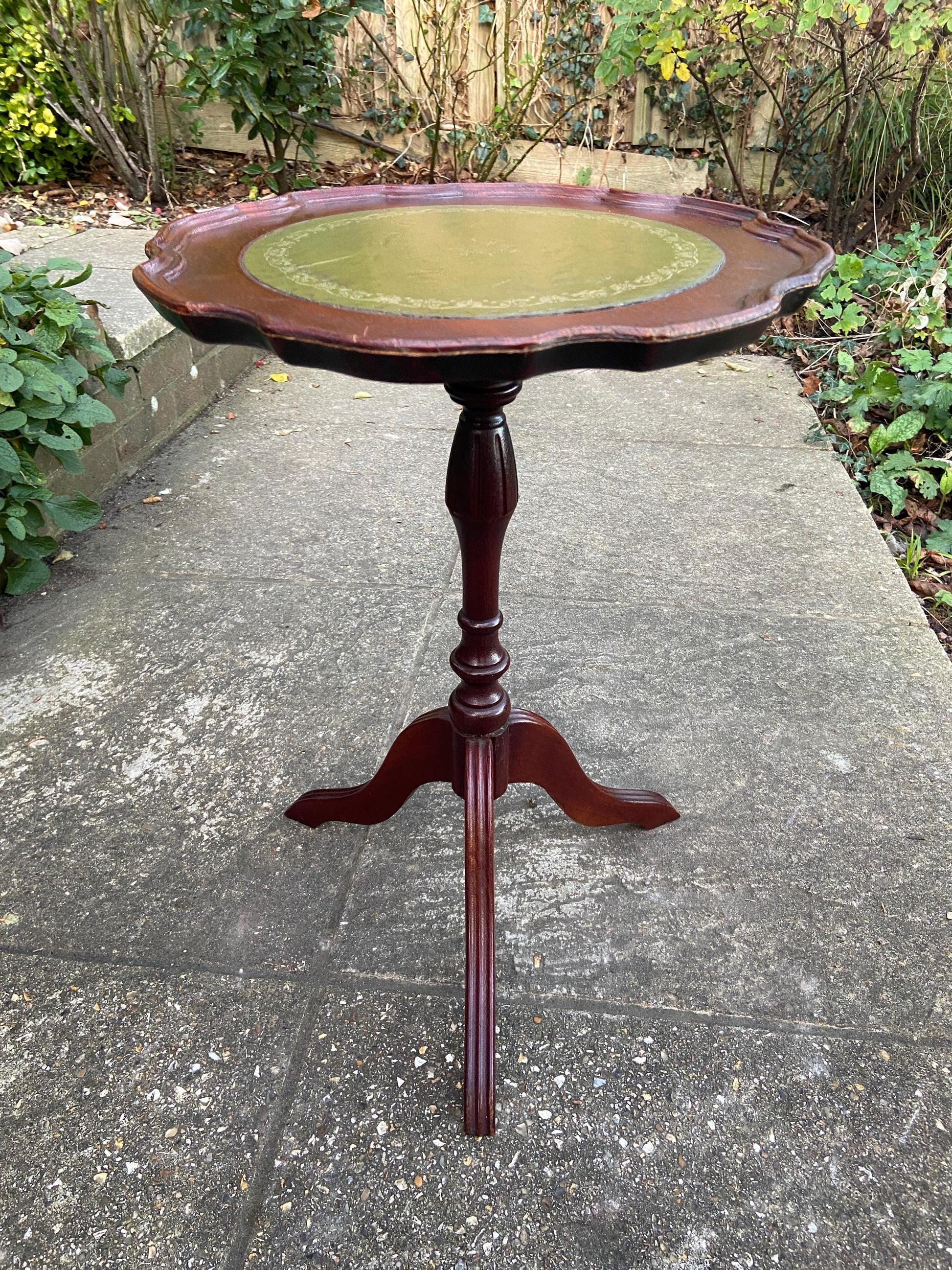 Retro vintage 1970s/80s Tripod Leg Turned Wine Table Green Leatherette Top