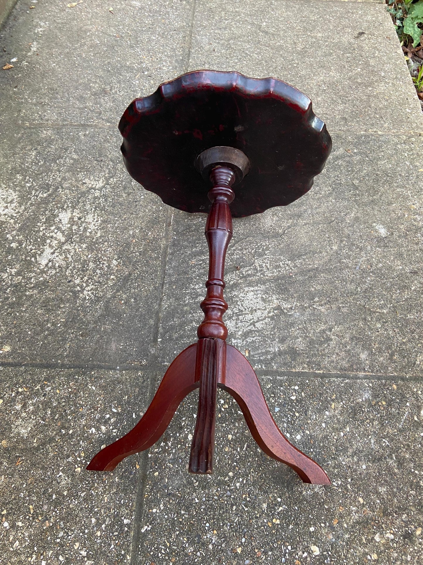 Retro vintage 1970s/80s Tripod Leg Turned Wine Table Green Leatherette Top
