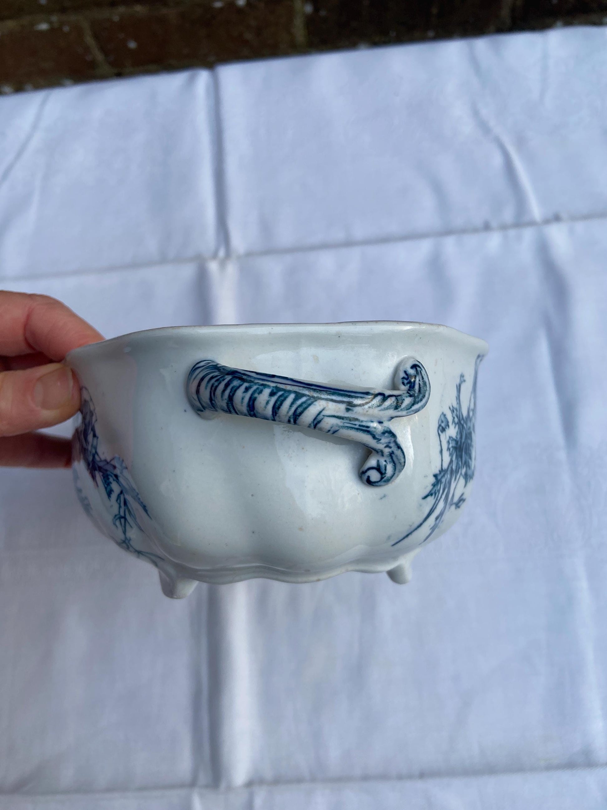Collectible "Rutland", Victorian Doulton Tureen - J.S. Patent - 1886-1902 coronet stamp - VGC