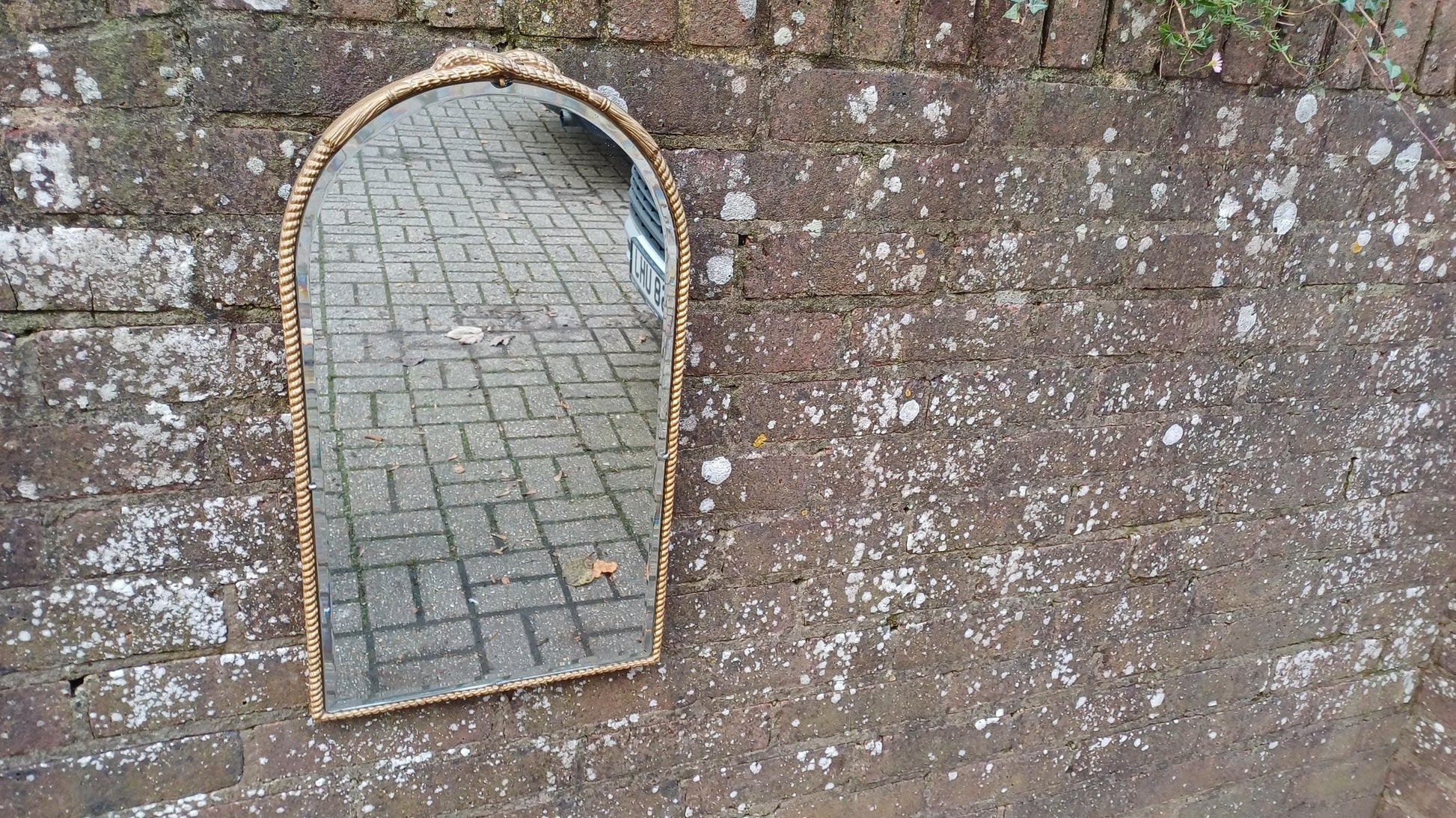 Unusual Vintage Retro Gold Gilt Arch Top Decorative Wall Mirror.