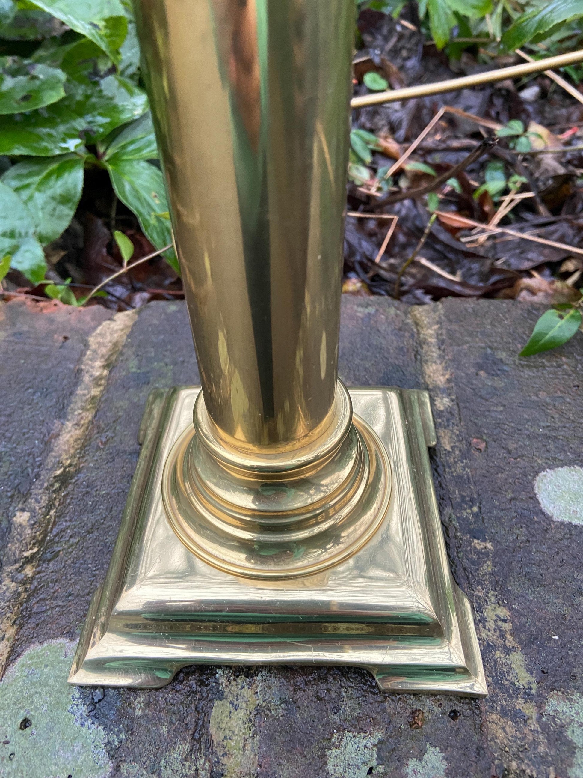 Classic vintage retro Brass candlestick lamp on square base, made for BHS England - working vintage table lamp, 42cm tall