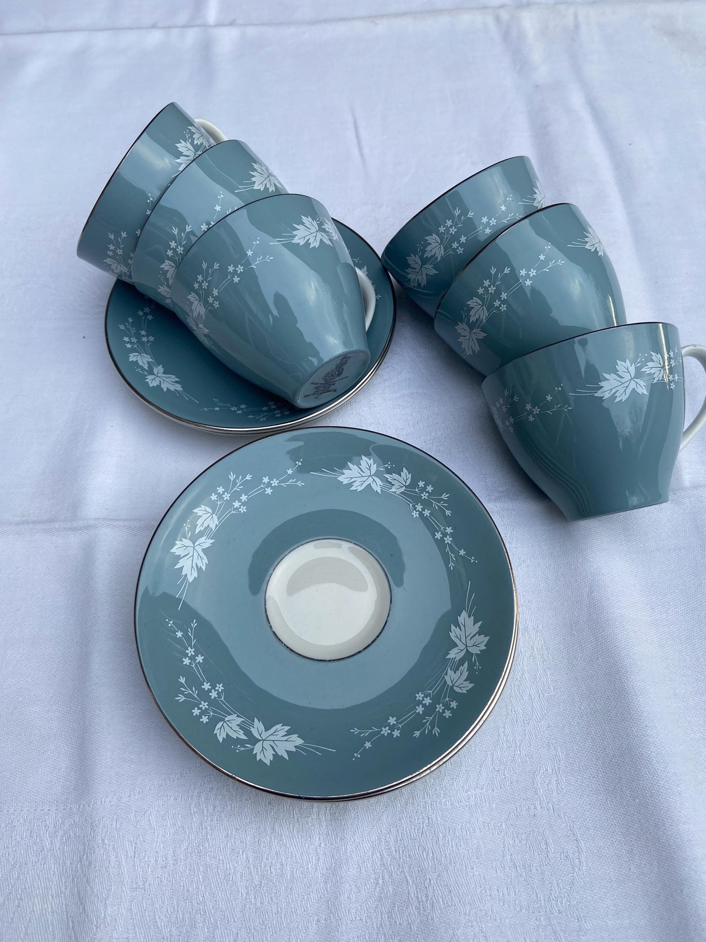Six place Vintage Dinner Service Reflection Mid-Century Royal Doulton - 37 pieces - VGC - blue grey floral pattern with white