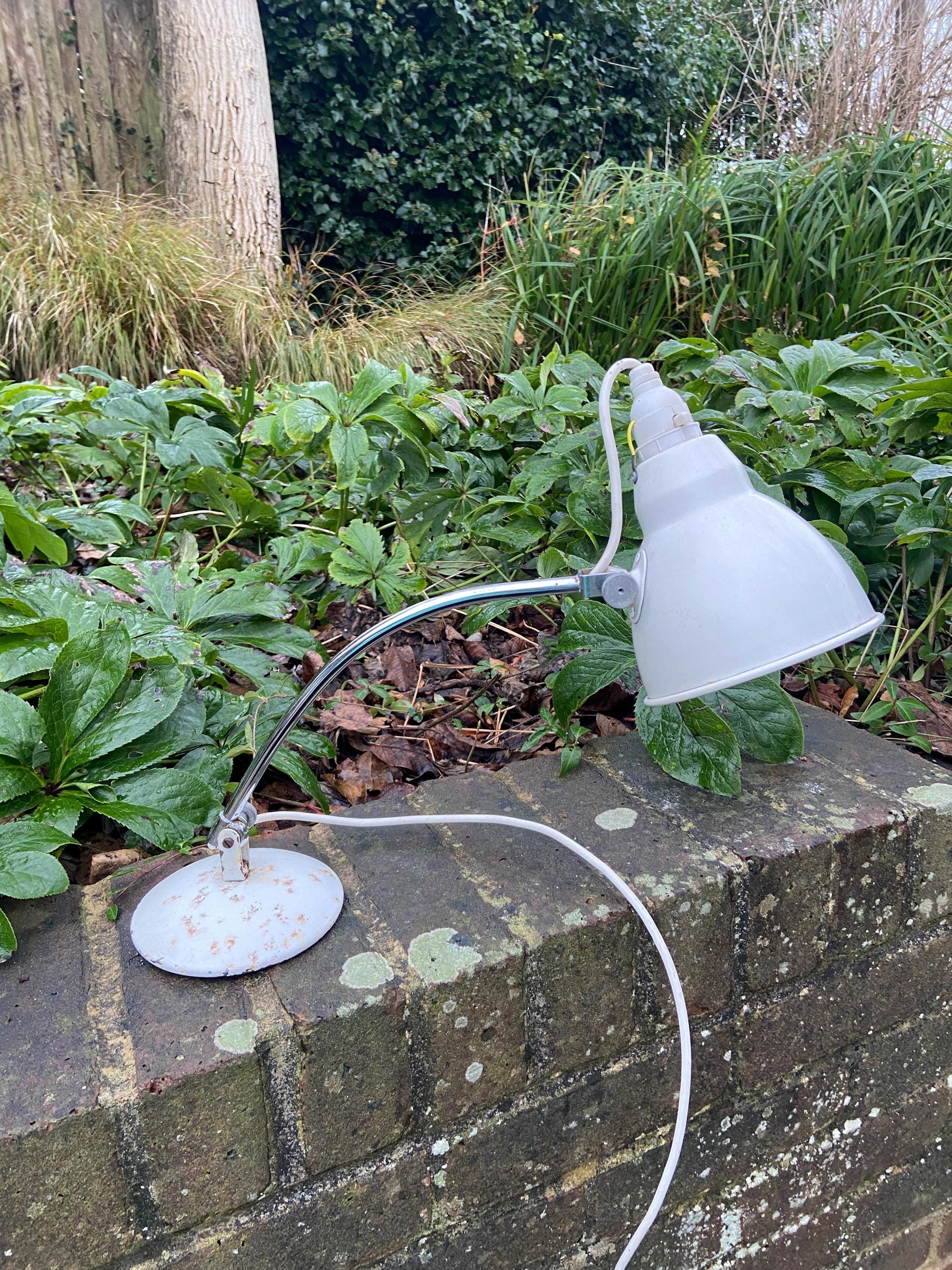 Authentic mid-century Desk Lamp in white and silver metal. Quality retro desk or study lamp.