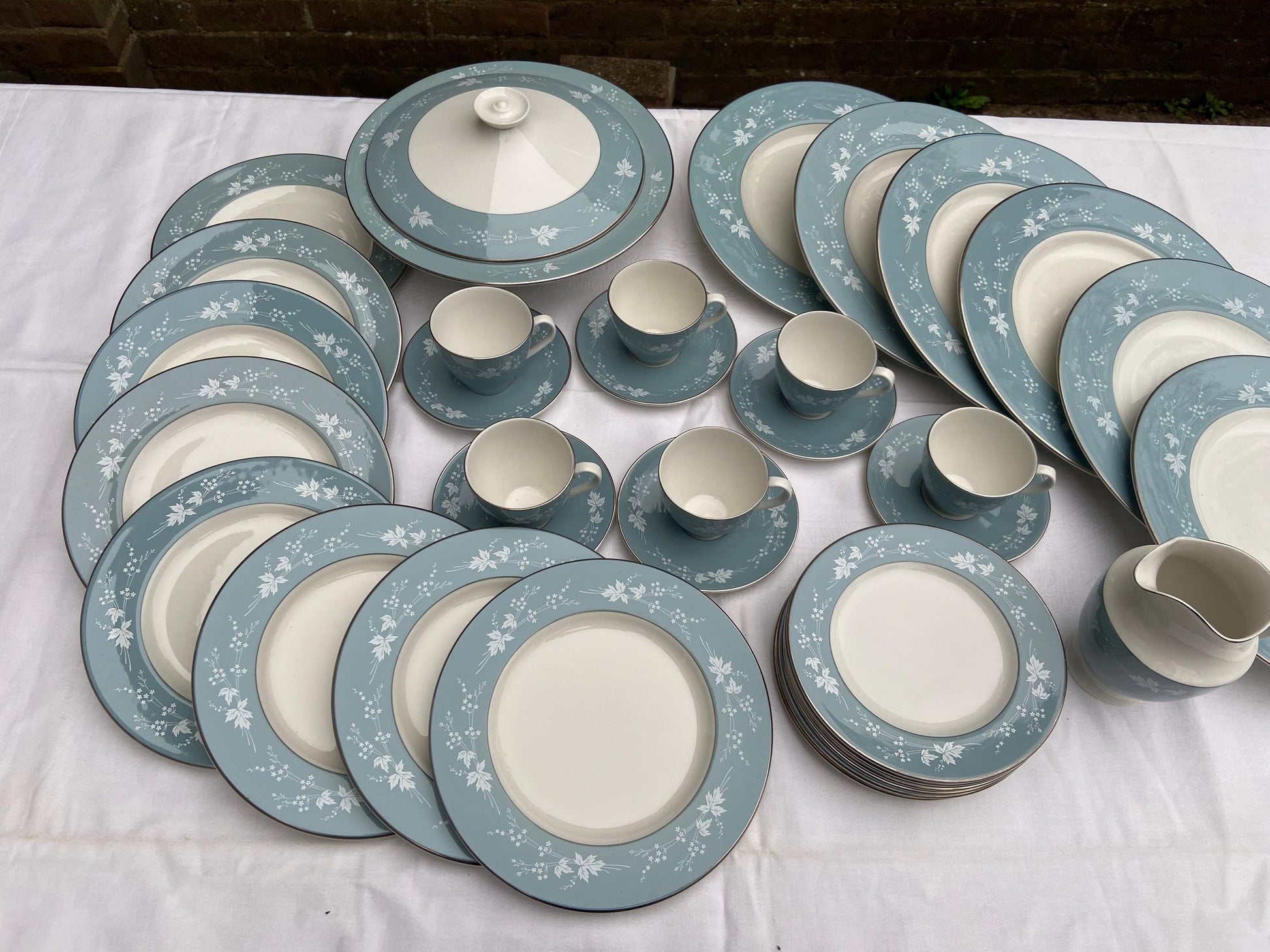 Six place Vintage Dinner Service Reflection Mid-Century Royal Doulton - 37 pieces - VGC - blue grey floral pattern with white