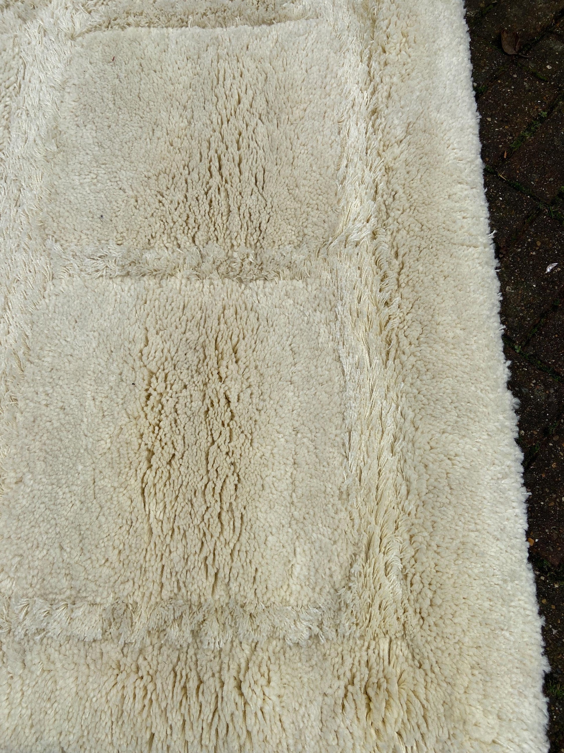 Large vintage shaggy cream rug with contrasting square detail - likely 1980s. Good size 234cm x 158cm