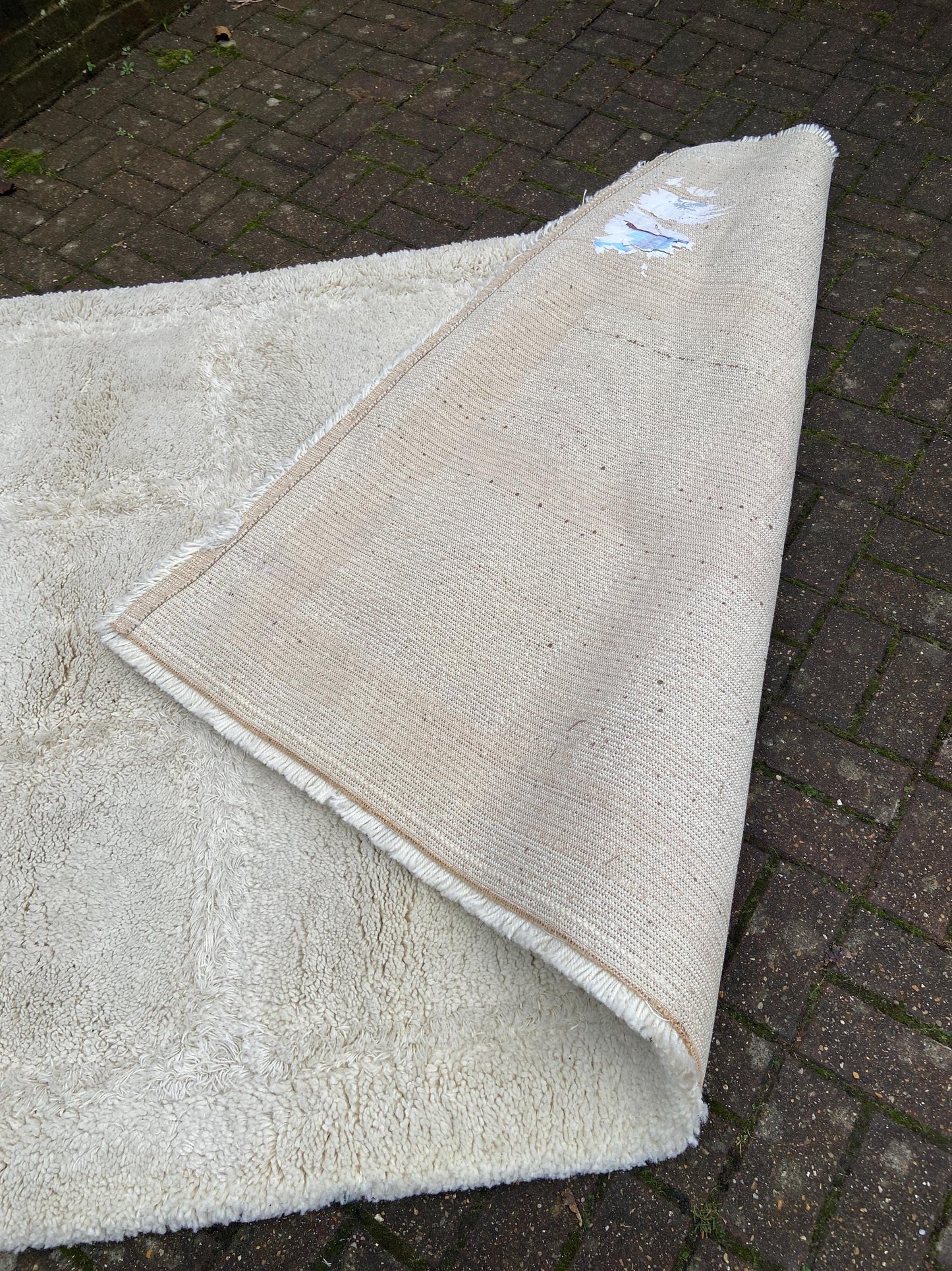 Large vintage shaggy cream rug with contrasting square detail - likely 1980s. Good size 234cm x 158cm