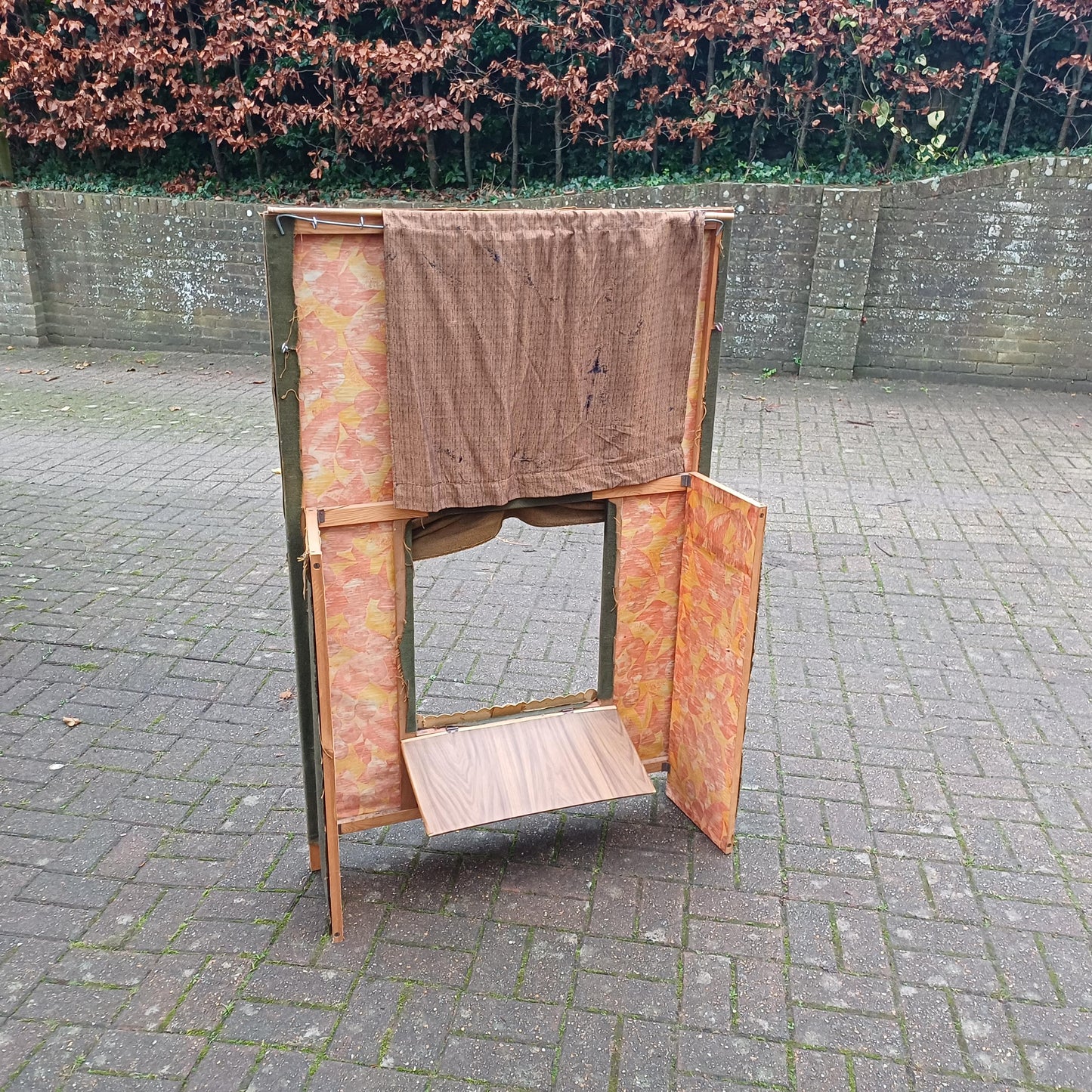 Fantastic Rare and Quirky Large Vintage Folding Puppet Stage 1960s FREE HAND Delivery