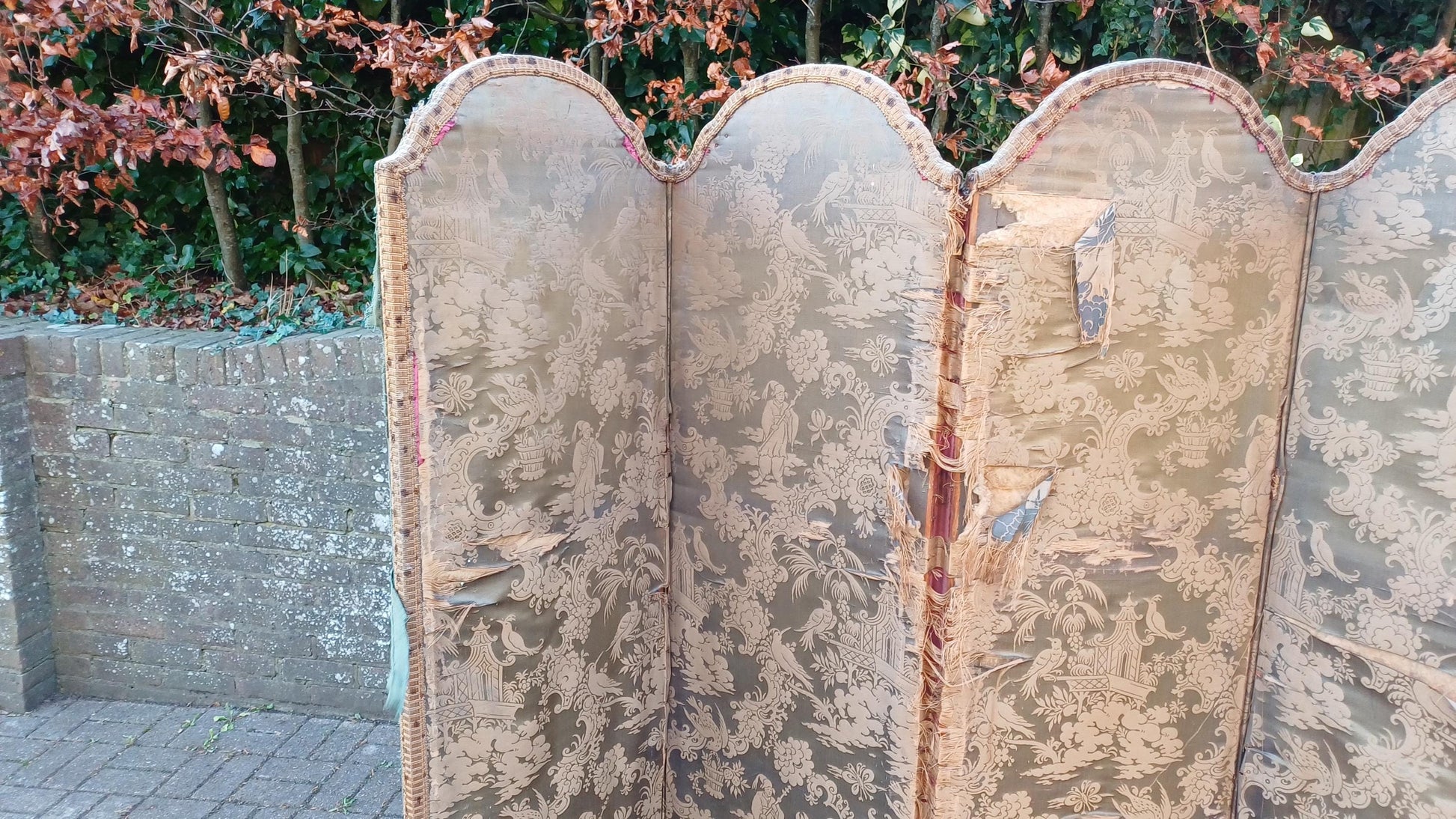 Bohemian Upholstered 3 fold, 4 piece, Victorian Room Divider / Vanity Screen - Chinoiserie type fabric FREE HAND Delivery
