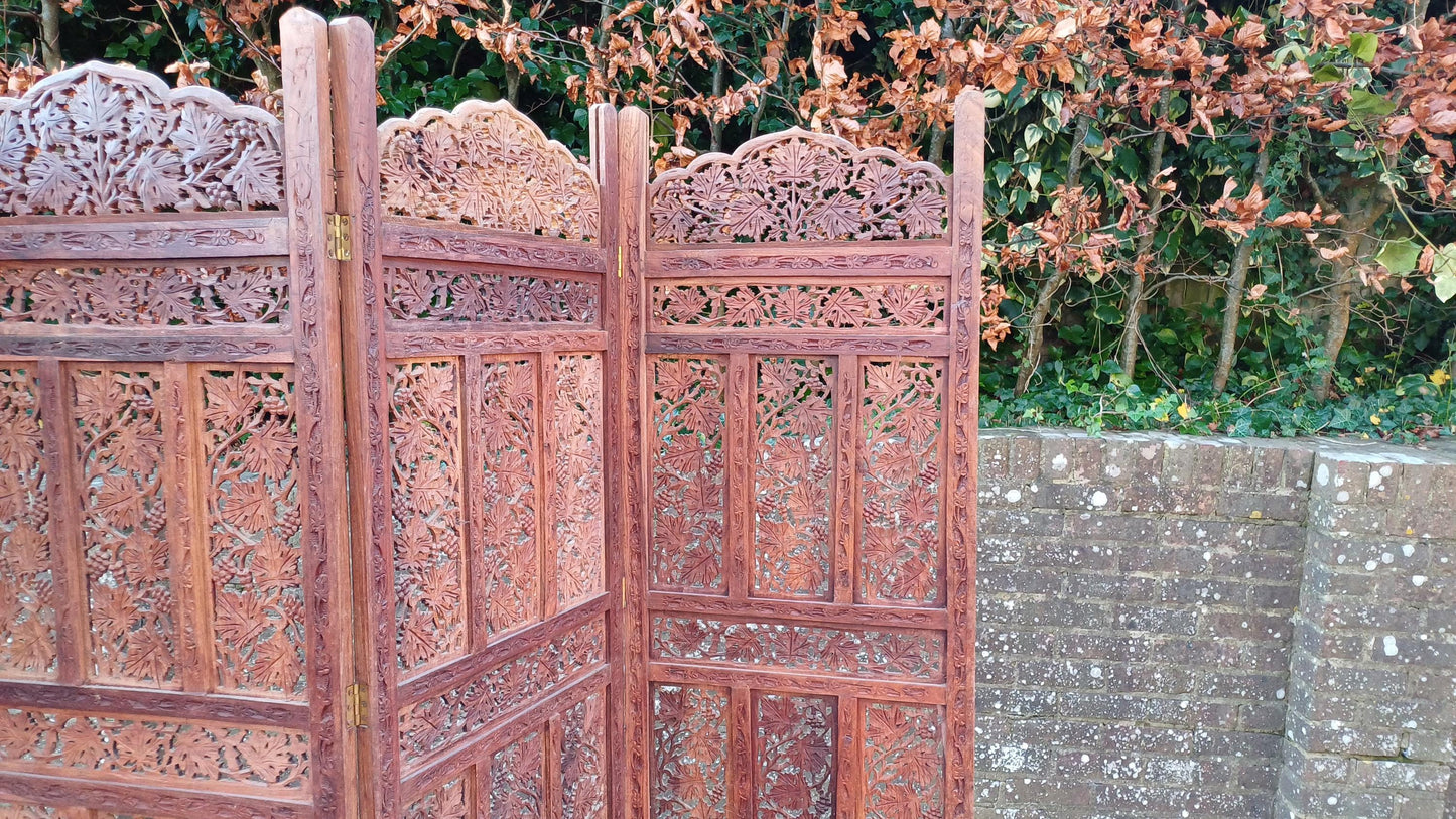 Vintage 1970s/80s Handcrafted Hardwood Vanity Screen Room Divider with Intricate Grapevine Carvings FREE HAND Delivery