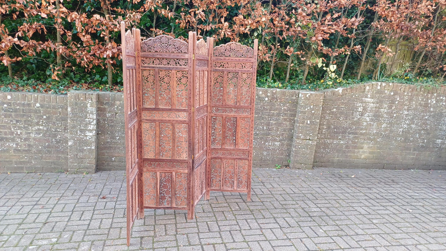 Vintage 1970s/80s Handcrafted Hardwood Vanity Screen Room Divider with Intricate Grapevine Carvings FREE HAND Delivery