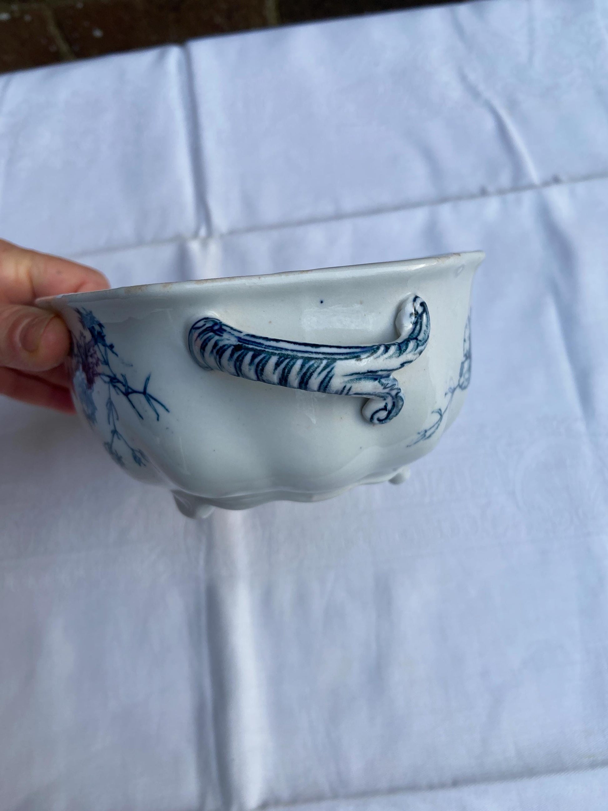 Collectible "Rutland", Victorian Doulton Tureen - J.S. Patent - 1886-1902 coronet stamp - VGC