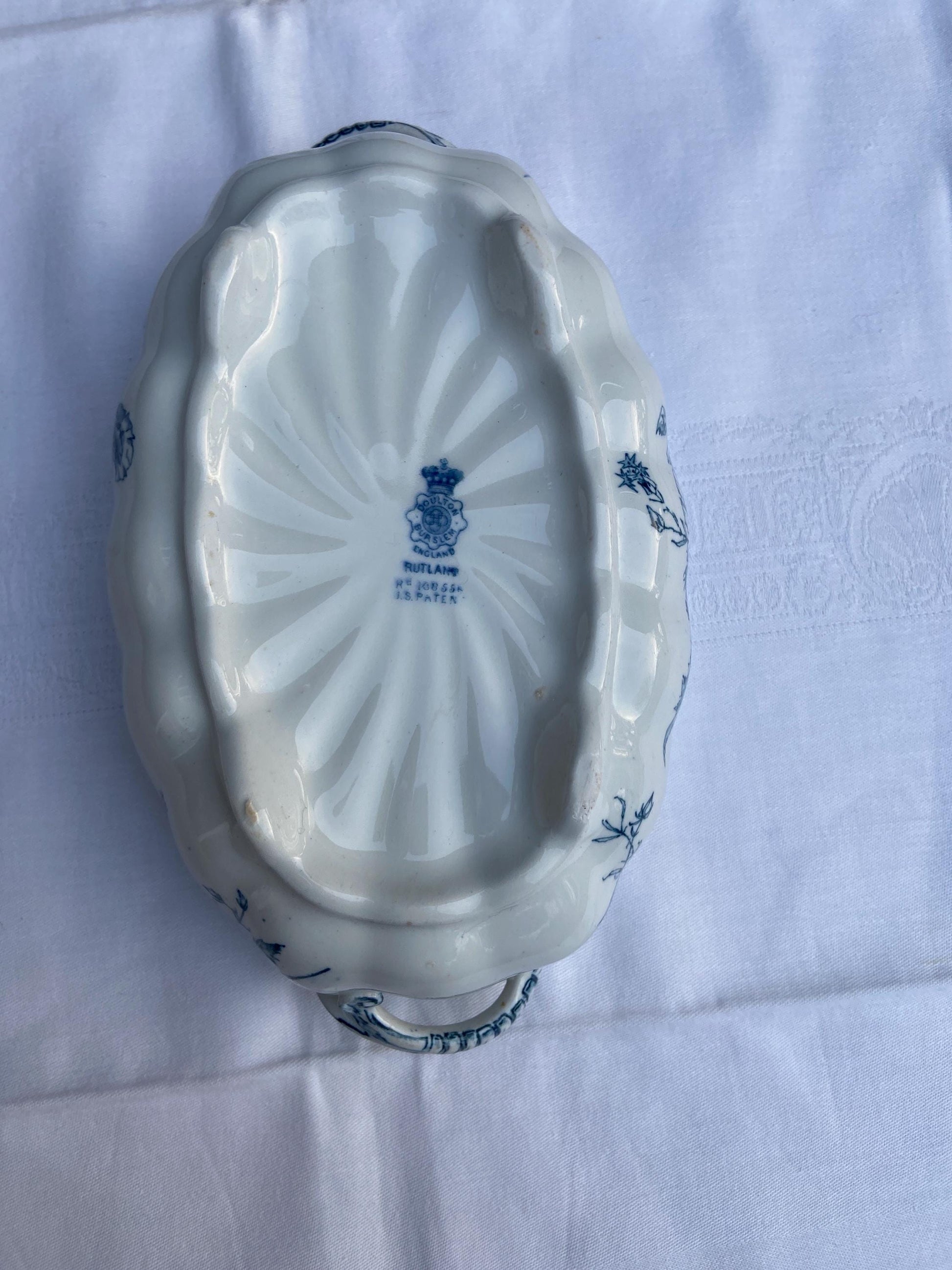 Collectible "Rutland", Victorian Doulton Tureen - J.S. Patent - 1886-1902 coronet stamp - VGC