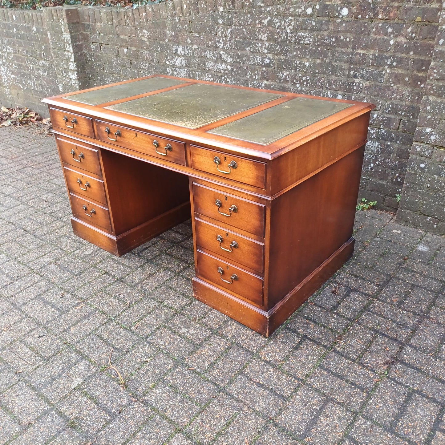 Huge Vintage 60s-70s Mahogany Pedestal Kneehole Desk Faux Green Leather Top FREE HAND Delivery