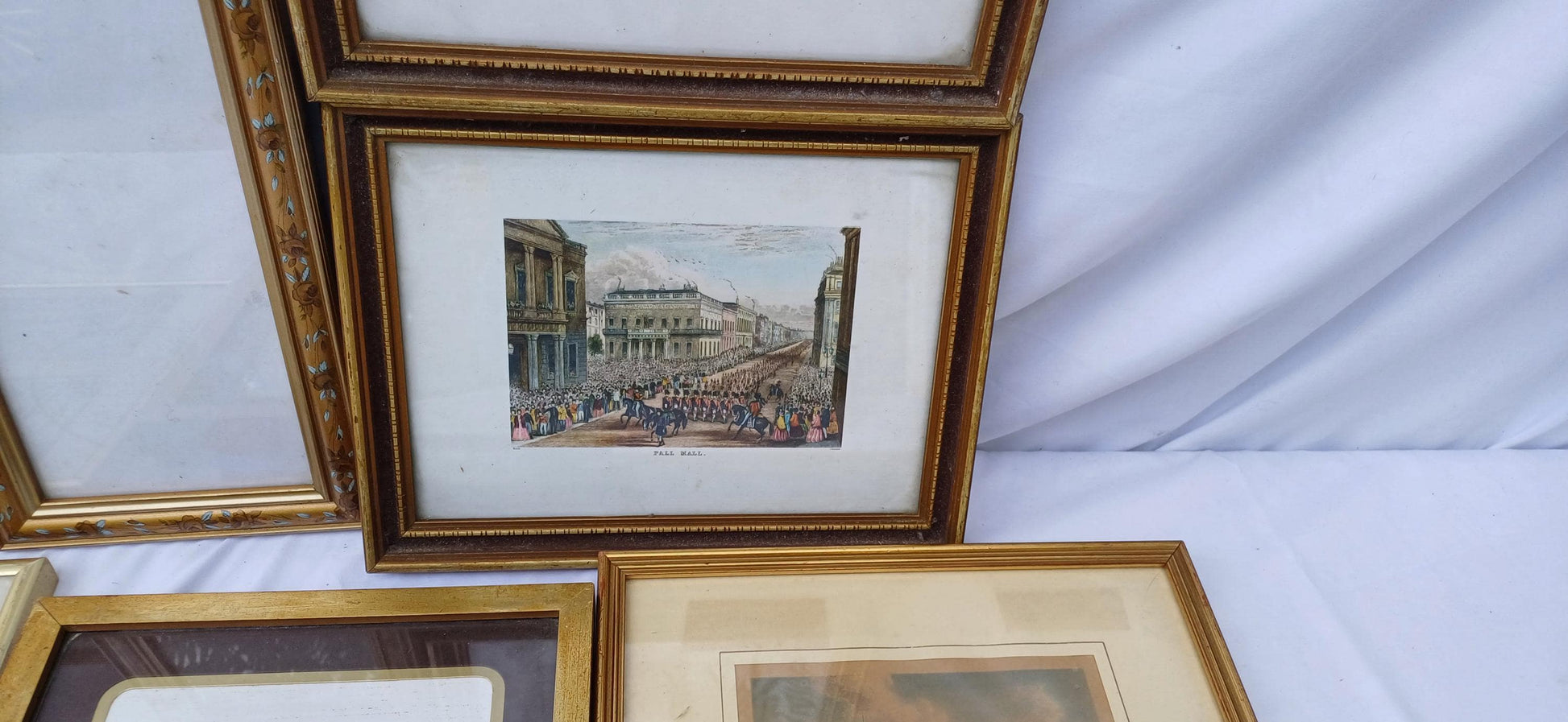 Collection of 7 Gold Vintage Pictures Prints Frames Framing Glazed with Boarded Backings Frame Photo Photograph Artist Upcycling Project.