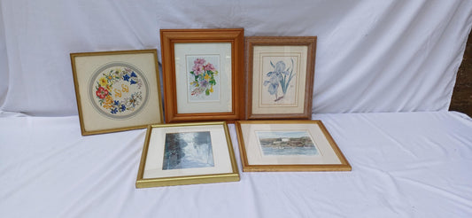 Collection of 5 Gold Vintage Pictures Prints Frames Framing Glazed with Boarded Backings Frame Photo Photograph Artist Upcycling Project.