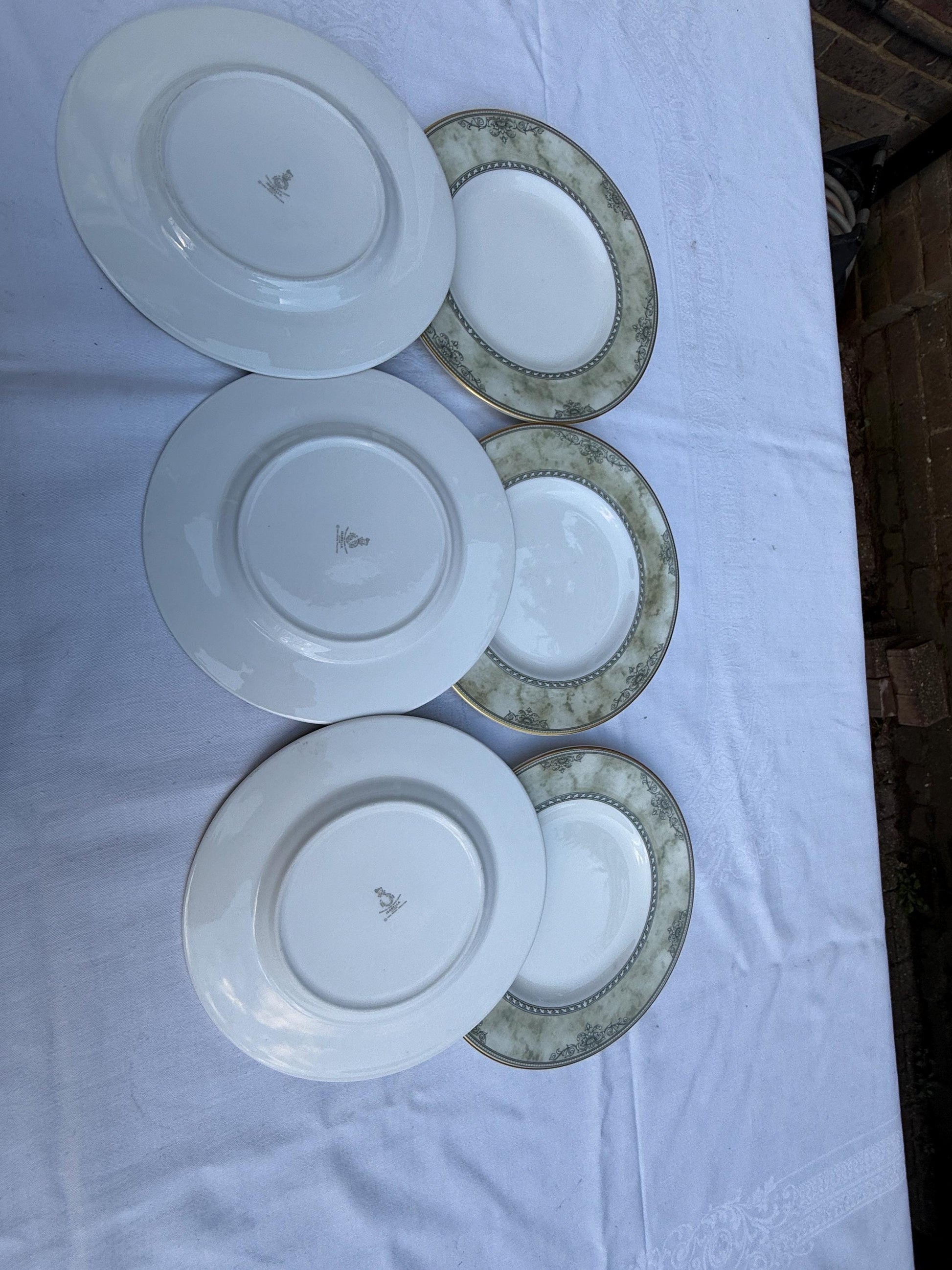 Royal Doulton Isabella Part Dinner Service - vintage - 37 pieces incl 8 dinner plates, 8 cups saucers, 6 side plates, tea pot, jugs & bowls