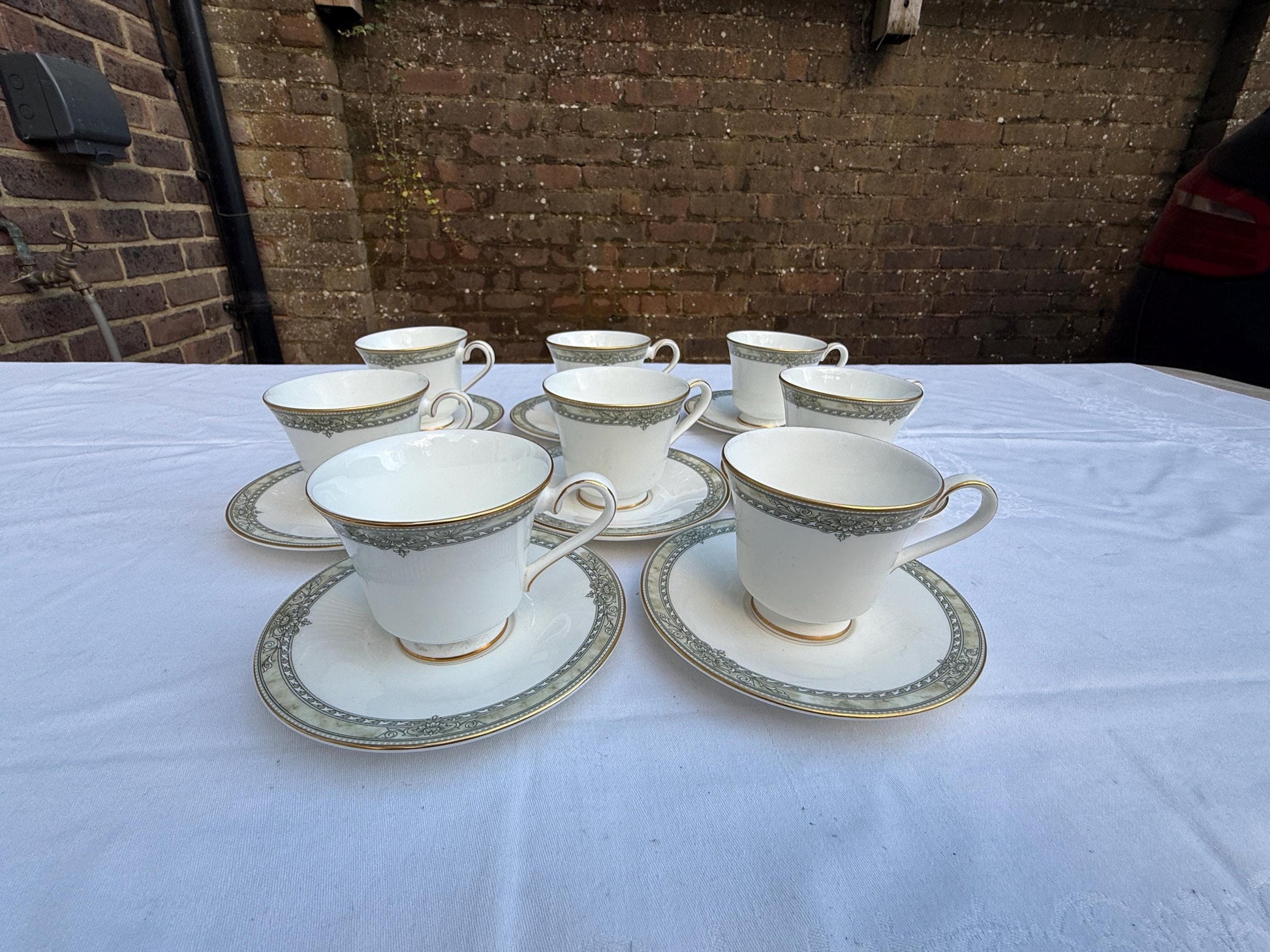 Royal Doulton Isabella Part Dinner Service - vintage - 37 pieces incl 8 dinner plates, 8 cups saucers, 6 side plates, tea pot, jugs & bowls