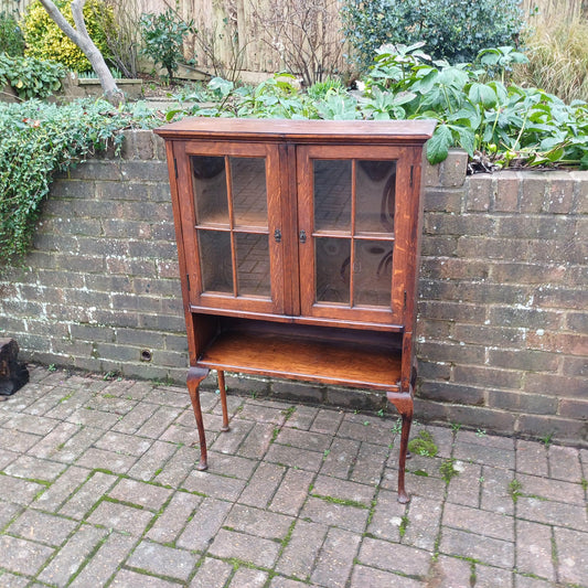 Beautiful Vintage Victorian Oak Glazed Cupboard with Curved Glass. FREE HAND Delivery.