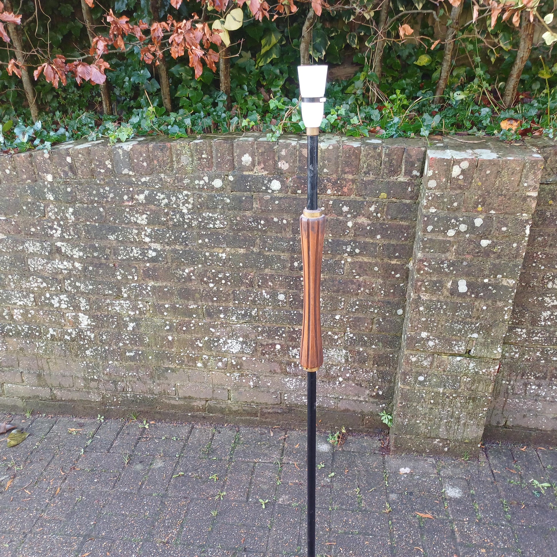 Classic Retro 1950s Teak and Metal Standard Lamp – Vintage Mid Century Chic FREE HAND Delivery