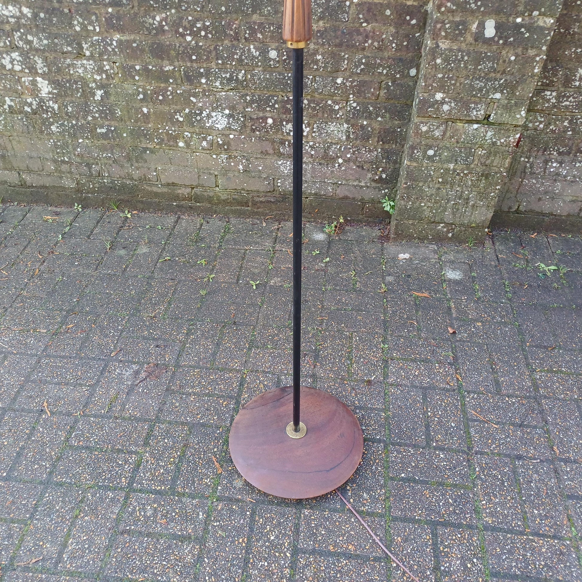 Classic Retro 1950s Teak and Metal Standard Lamp – Vintage Mid Century Chic FREE HAND Delivery
