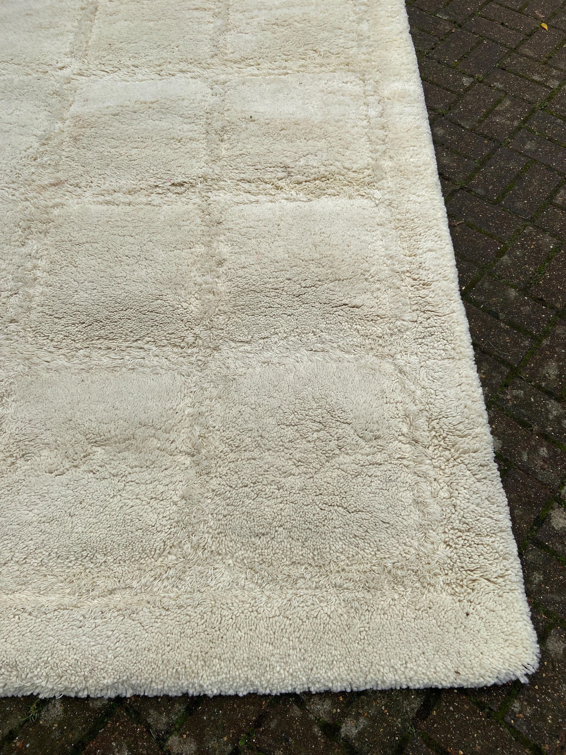 Large vintage shaggy cream rug with contrasting square detail - likely 1980s. Good size 234cm x 158cm