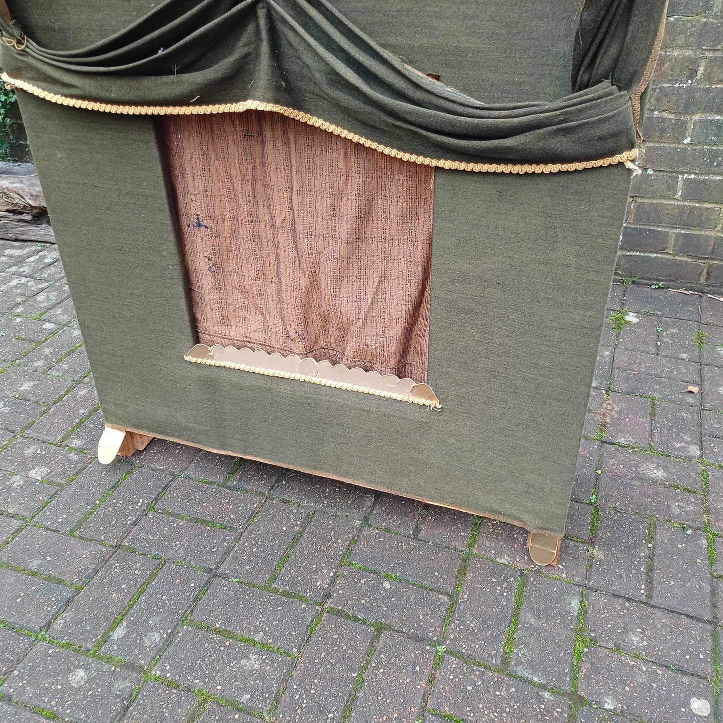 Fantastic Rare and Quirky Large Vintage Folding Puppet Stage 1960s FREE HAND Delivery