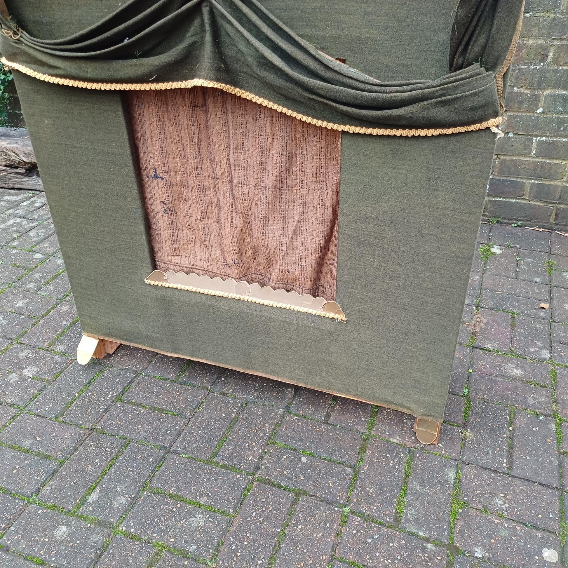 Fantastic Rare and Quirky Large Vintage Folding Puppet Stage 1960s FREE HAND Delivery