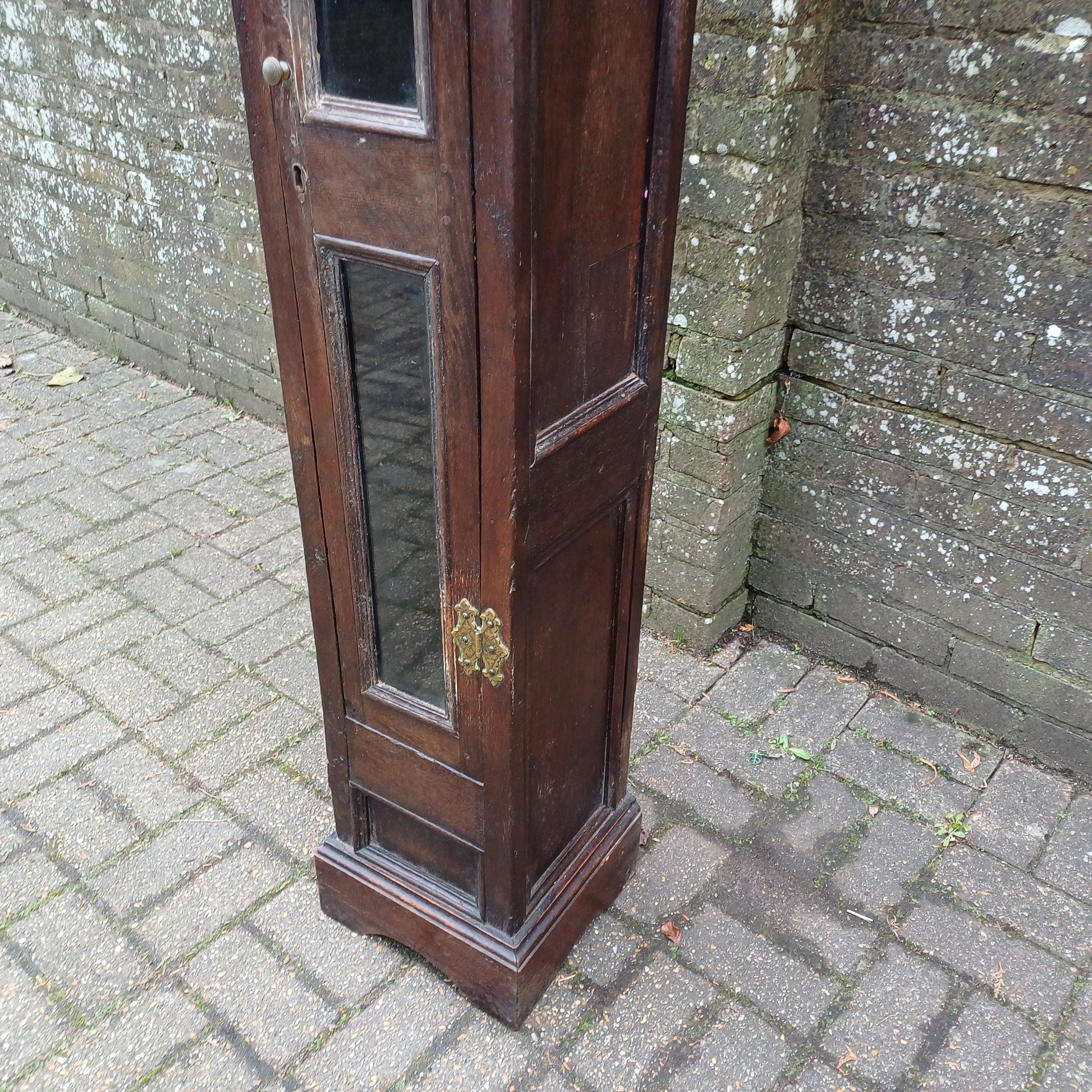 Antique Victorian Solid Oak Gun Cupboard – Versatile and Charming Hallway Storage