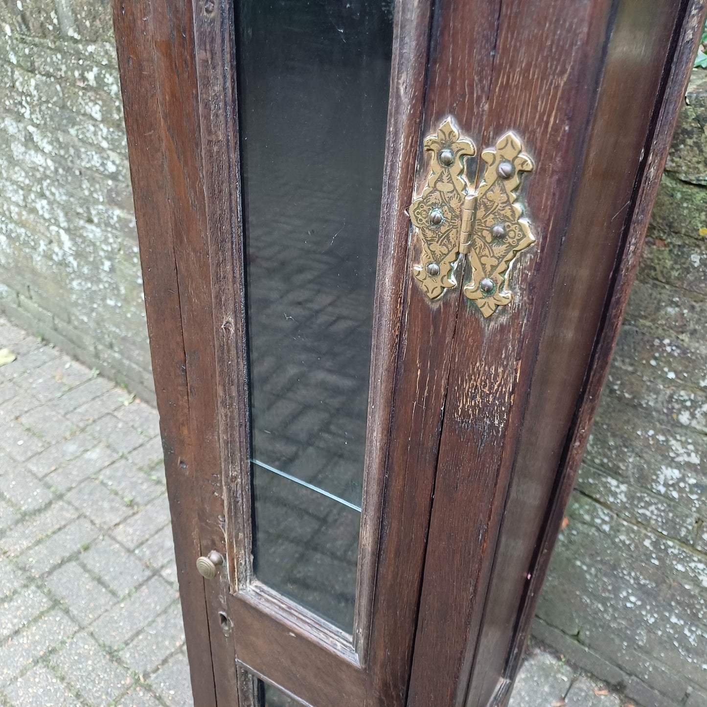 Antique Victorian Solid Oak Gun Cupboard – Versatile and Charming Hallway Storage