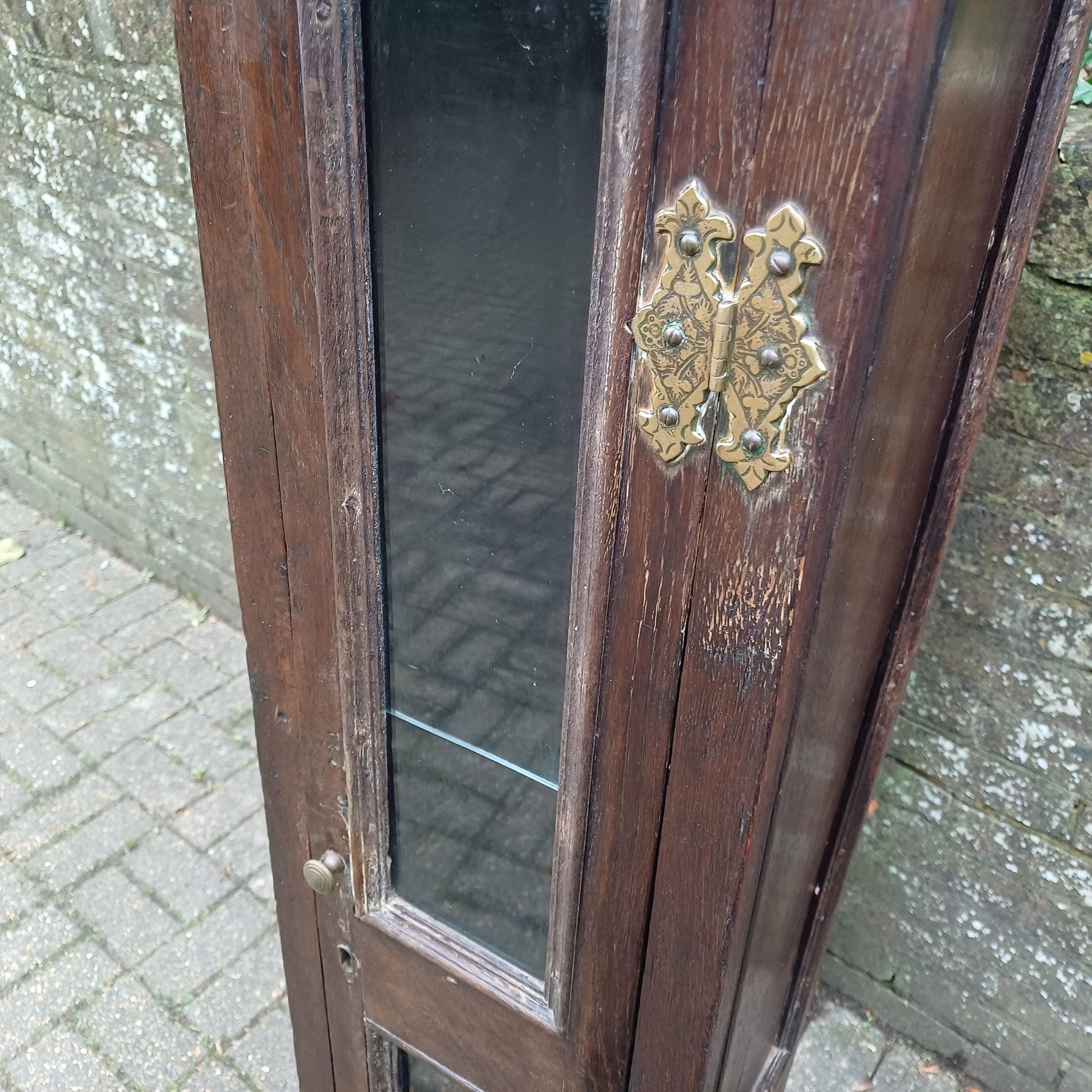 Antique Victorian Solid Oak Gun Cupboard – Versatile and Charming Hallway Storage
