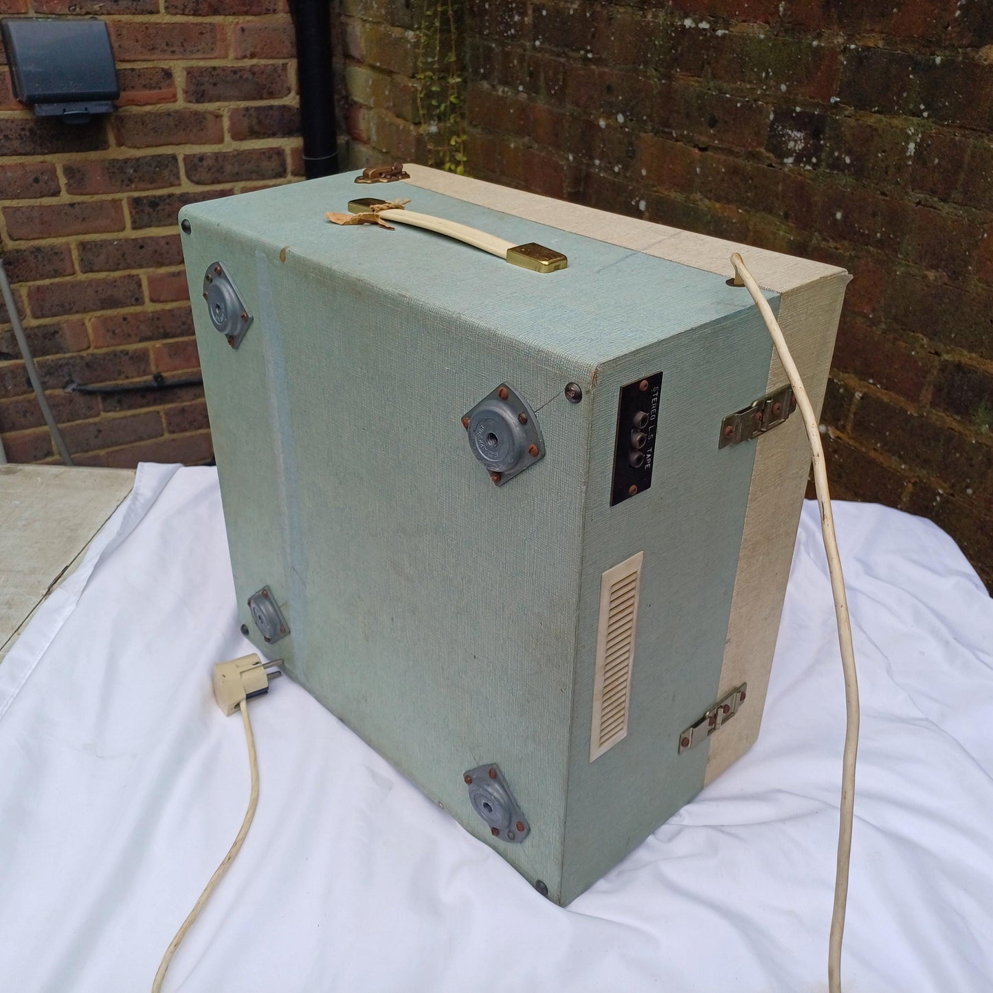 Retro Mid-Century Record Player – Retro Chic with Atomic Leg Plates Monarch 'The Dansette Bermuda'