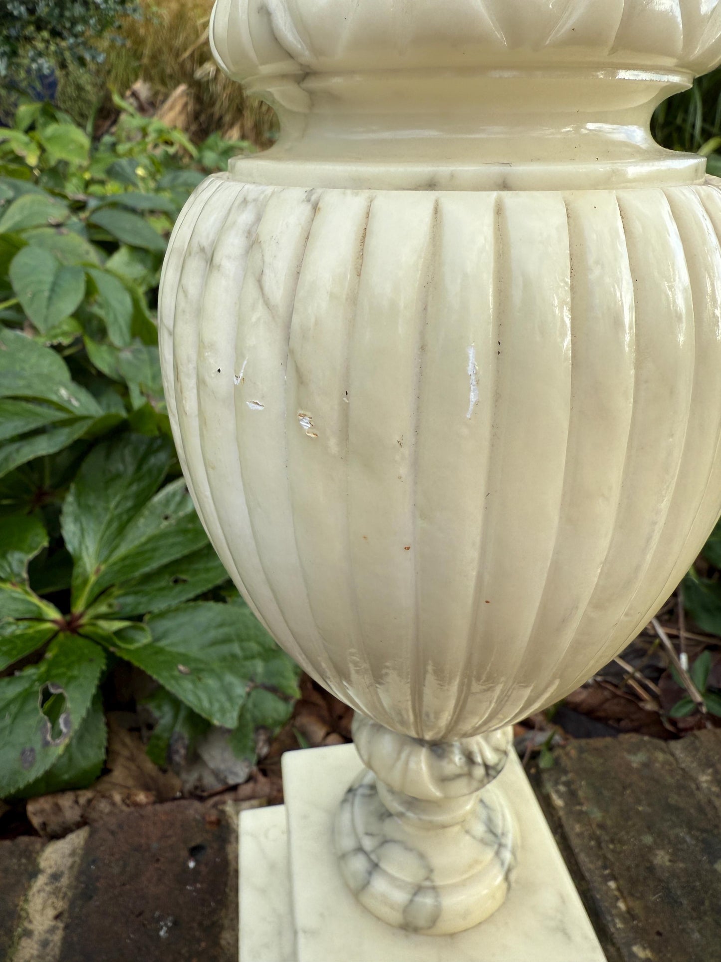 Very large Italian Neo-Classical Alabaster Vintage Table Lamp - excellent condition and working