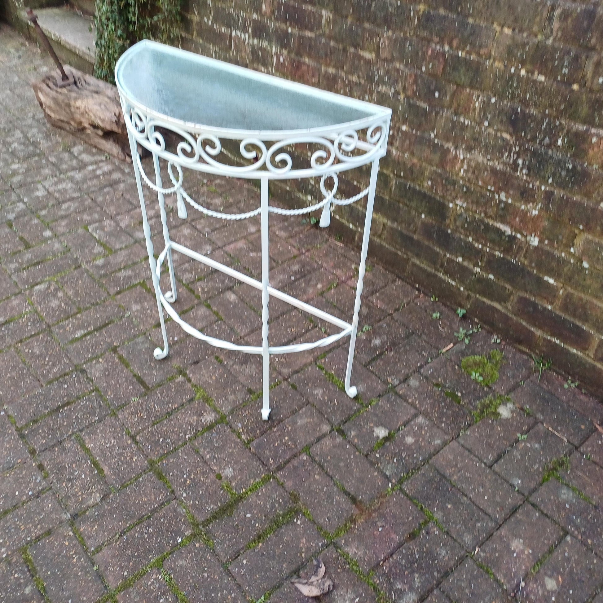 Pretty Painted Vintage Retro Mid-Century Occasional Side Table with Mottled Effect Glass Top Light Green