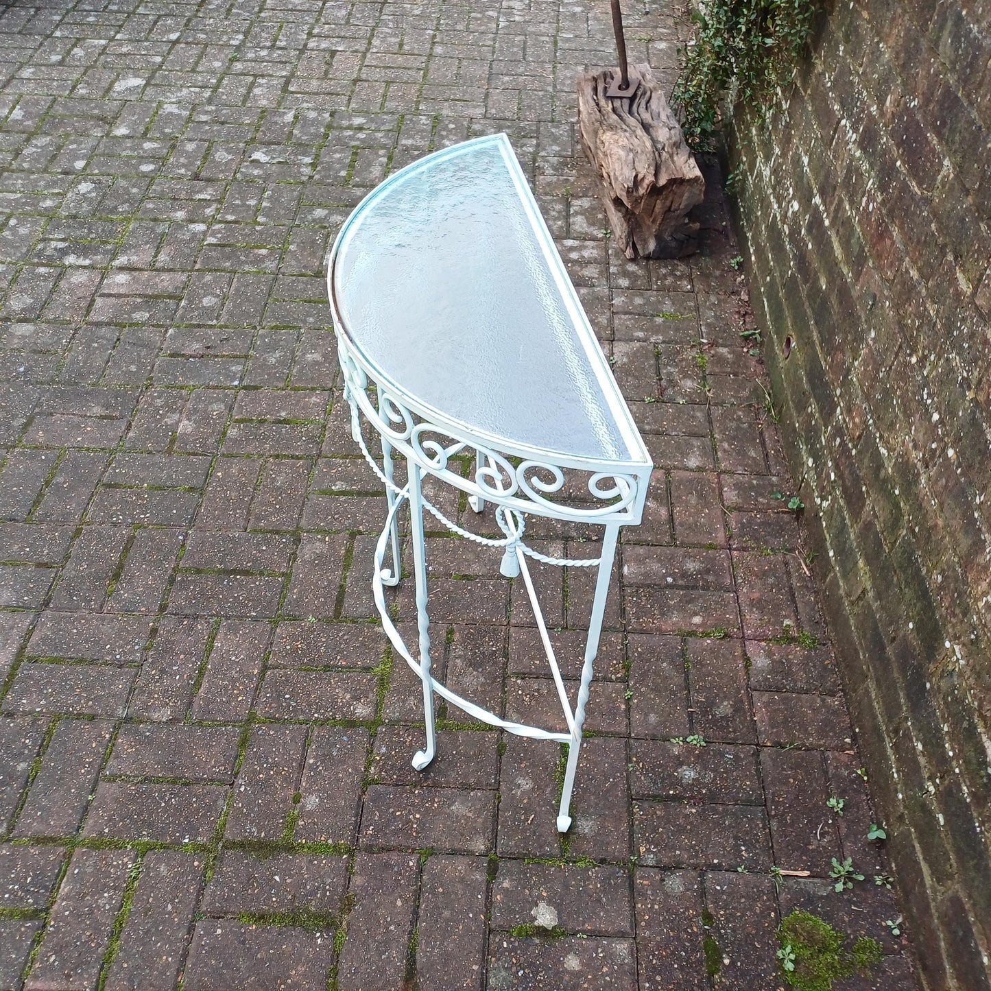 Pretty Painted Vintage Retro Mid-Century Occasional Side Table with Mottled Effect Glass Top Light Green