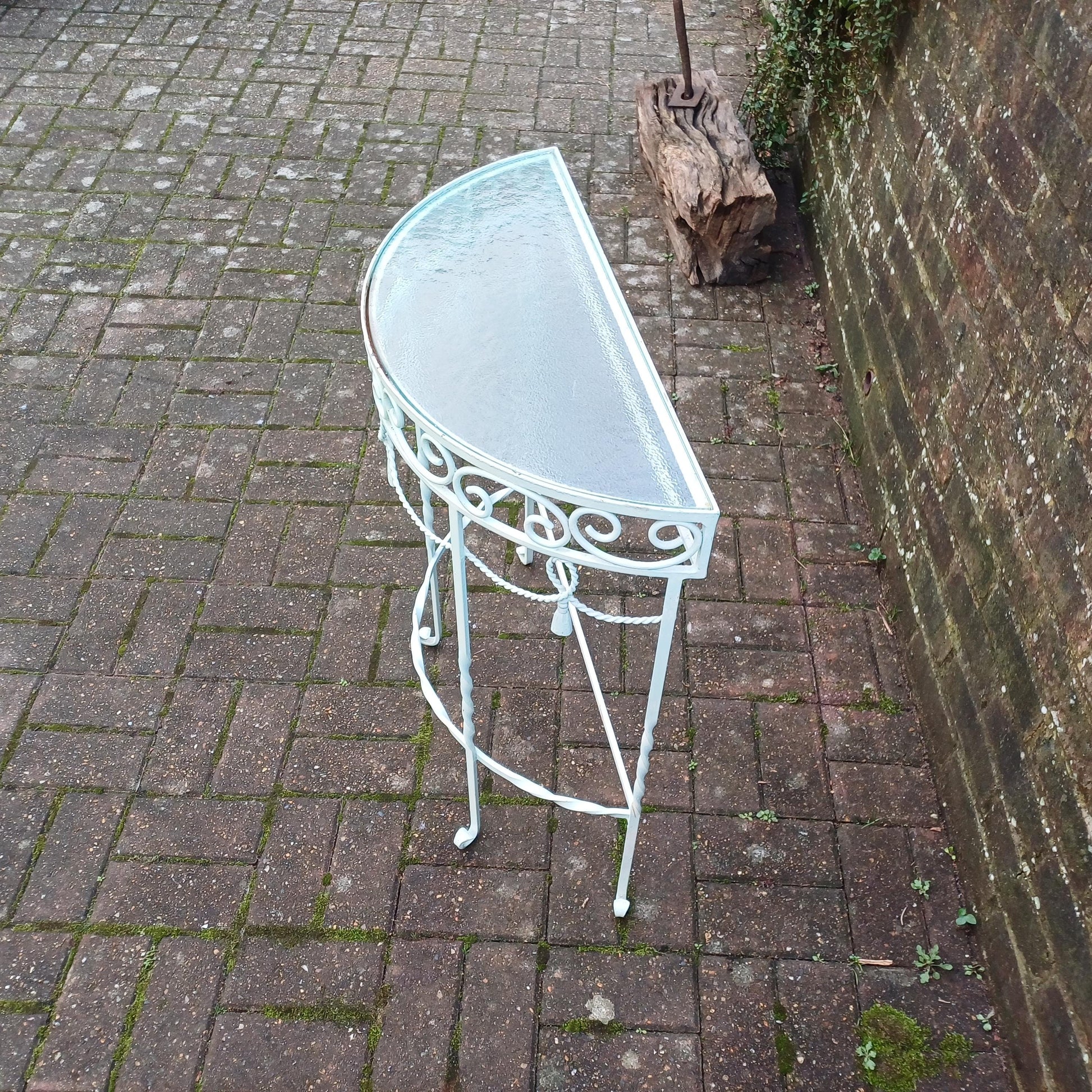 Pretty Painted Vintage Retro Mid-Century Occasional Side Table with Mottled Effect Glass Top Light Green