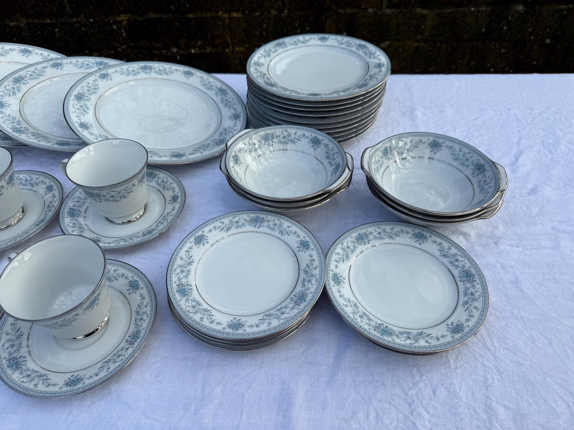 Large Noritake Quality Fine China ‘Blue Hill’ Blue and Silver Large Vintage Dinner Service. 39 Pieces