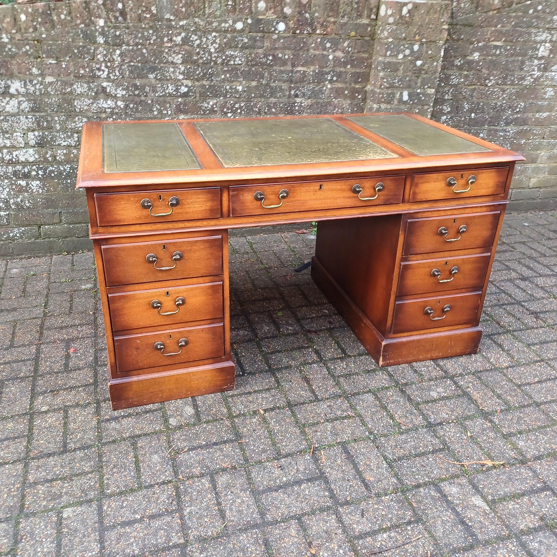 Huge Vintage 60s-70s Mahogany Pedestal Kneehole Desk Faux Green Leather Top FREE HAND Delivery