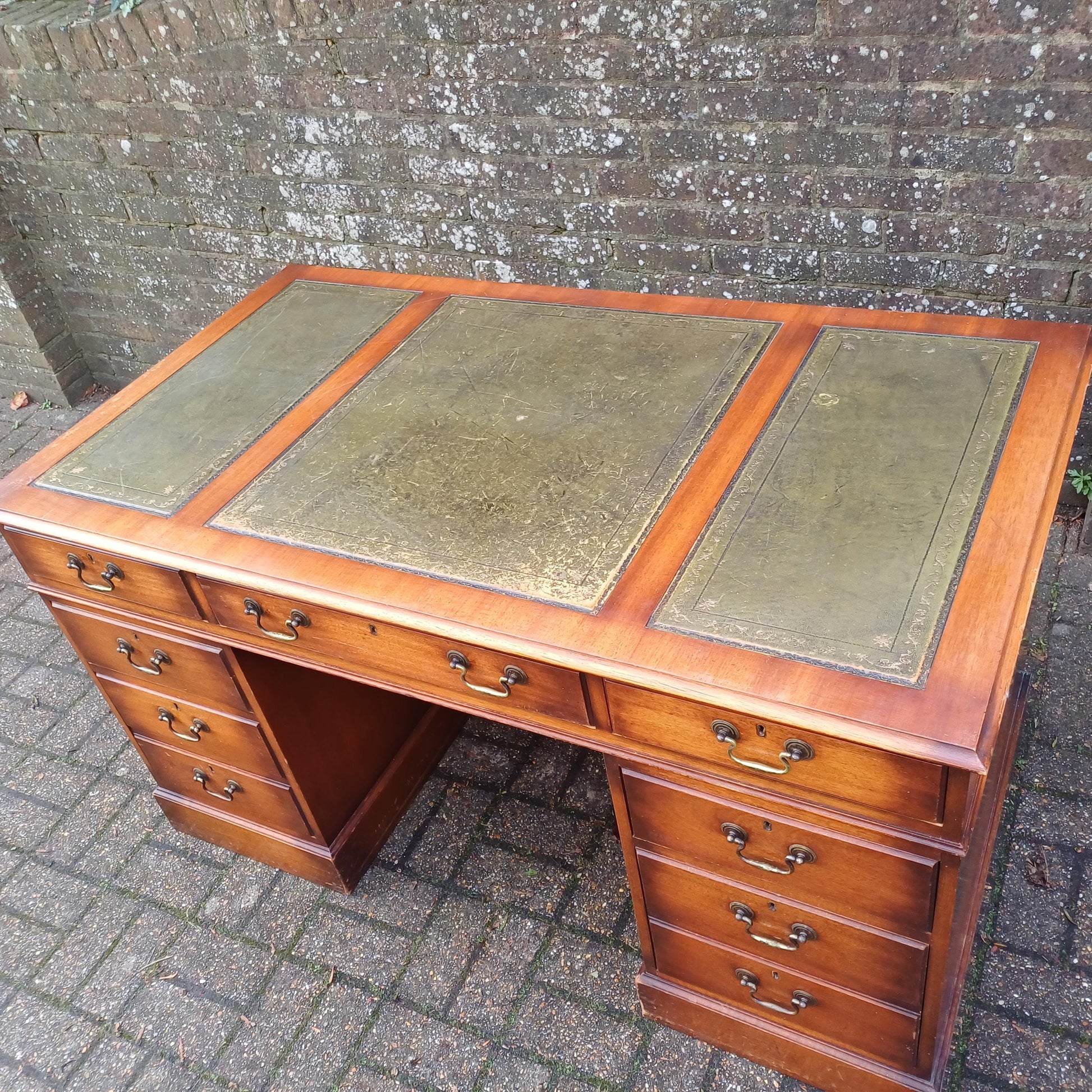 Huge Vintage 60s-70s Mahogany Pedestal Kneehole Desk Faux Green Leather Top FREE HAND Delivery