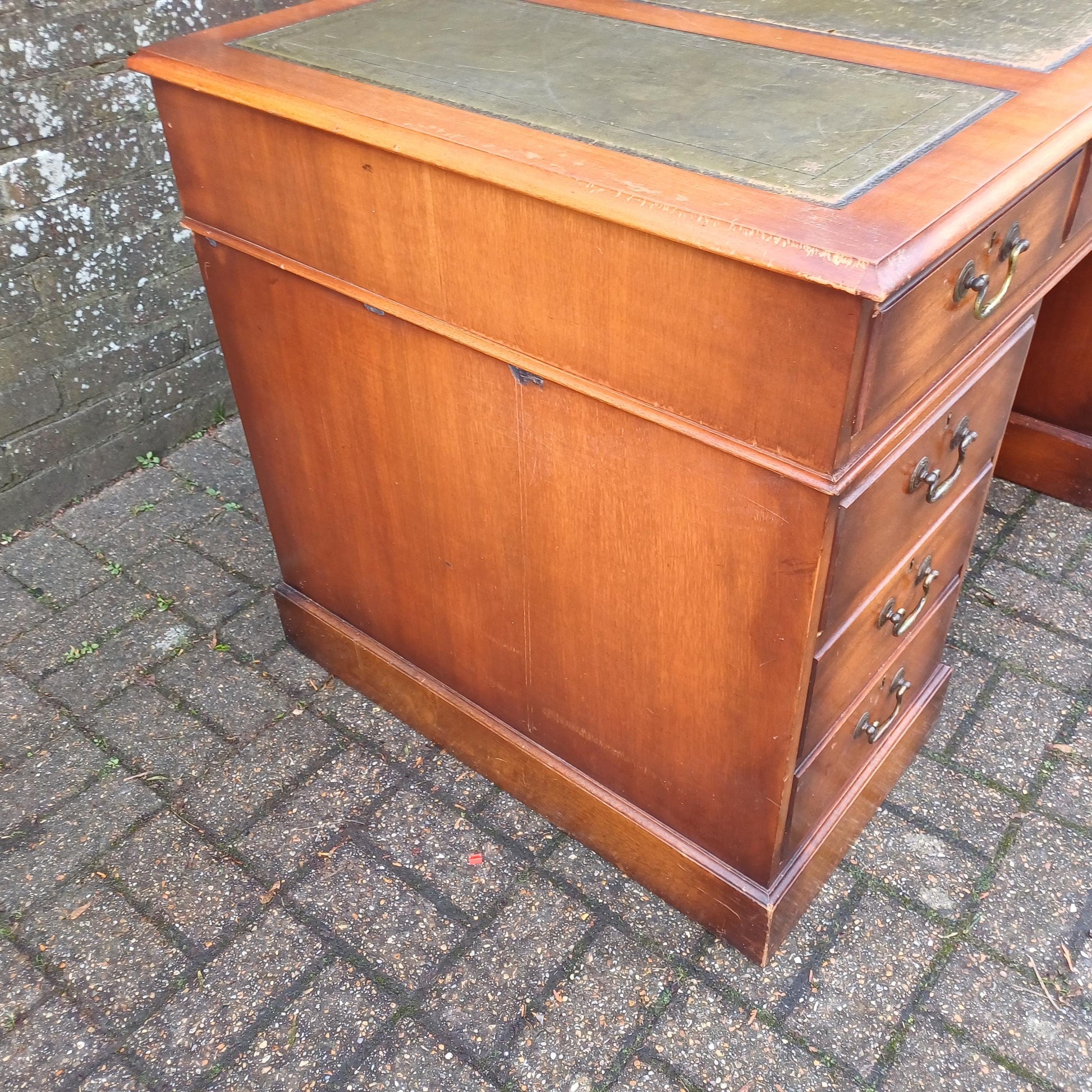 Huge Vintage 60s-70s Mahogany Pedestal Kneehole Desk Faux Green Leather Top FREE HAND Delivery