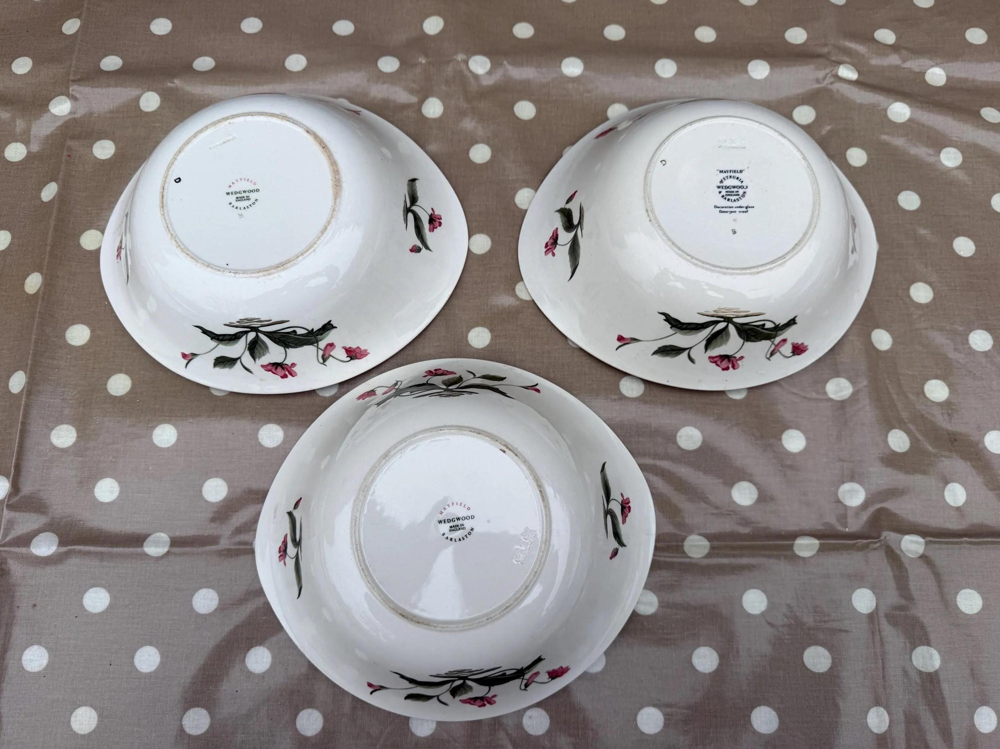 Wedgwood Vintage Retro ‘Mayfield’ 1950s/60’s Dinner Service Pink Poppies and Ruby Red border