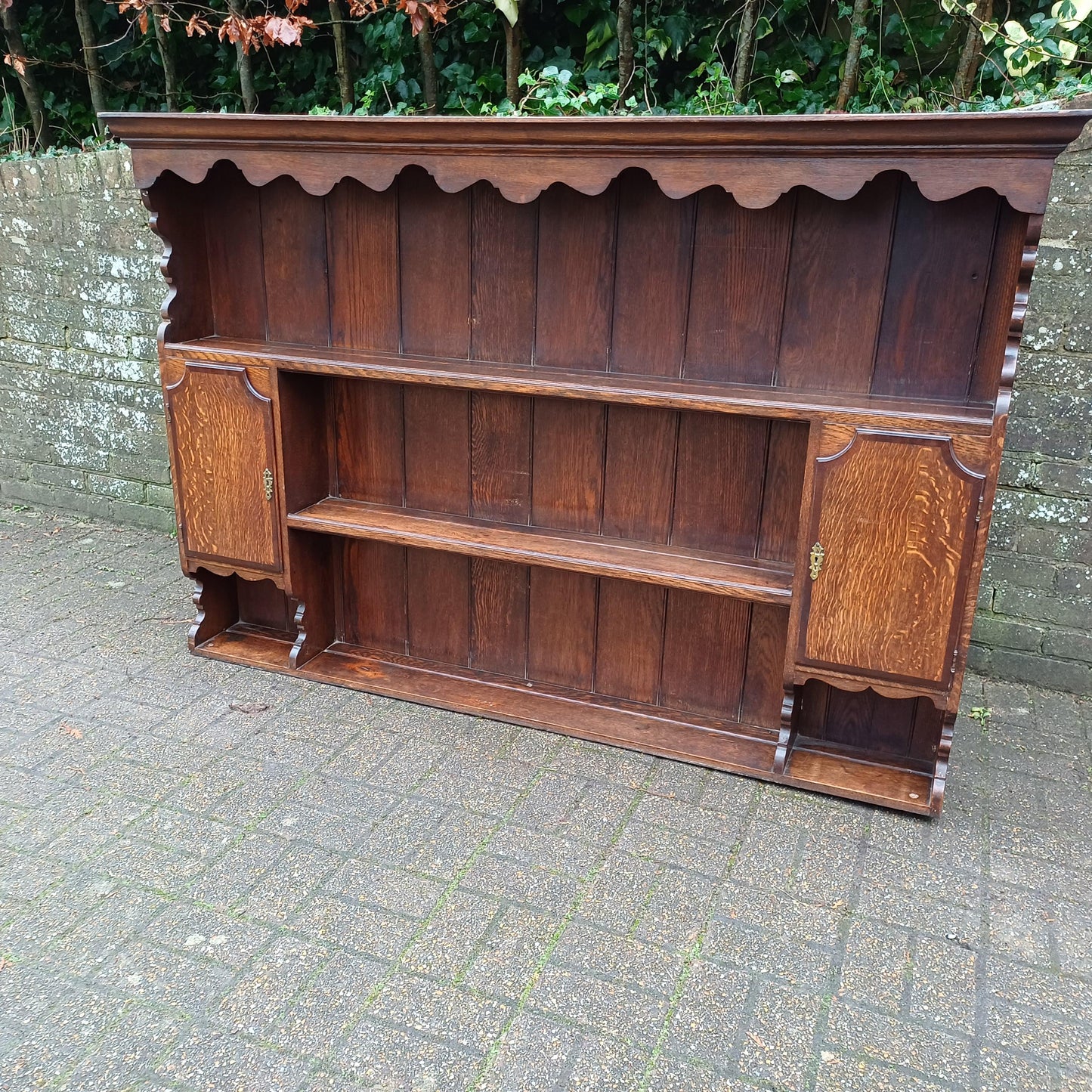 Huge Imposing 6ft Victorian Plate Rack Dresser Top Display Shelves Made of Solid Oak with 2 Cupboards FREE HAND Delivery