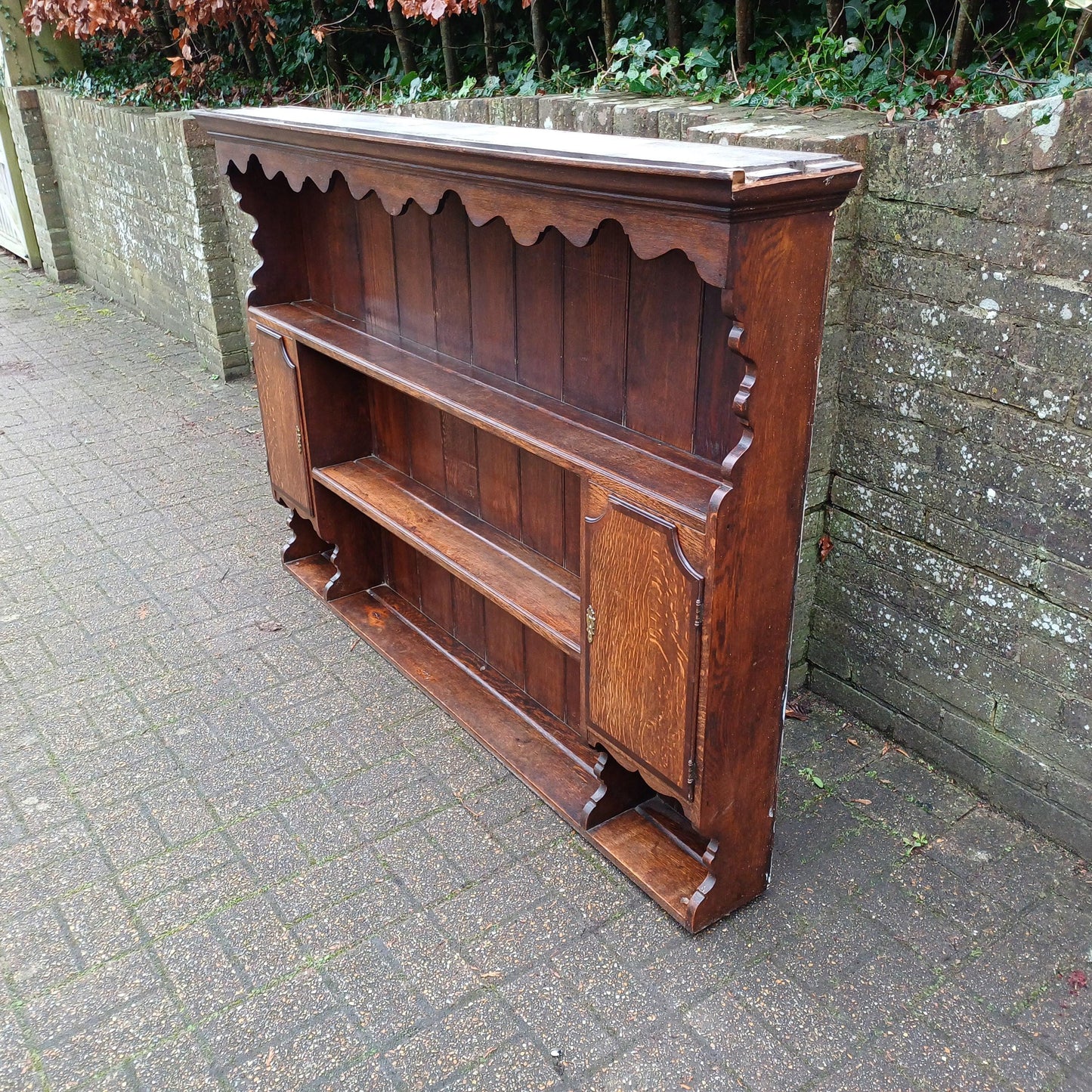 Huge Imposing 6ft Victorian Plate Rack Dresser Top Display Shelves Made of Solid Oak with 2 Cupboards FREE HAND Delivery