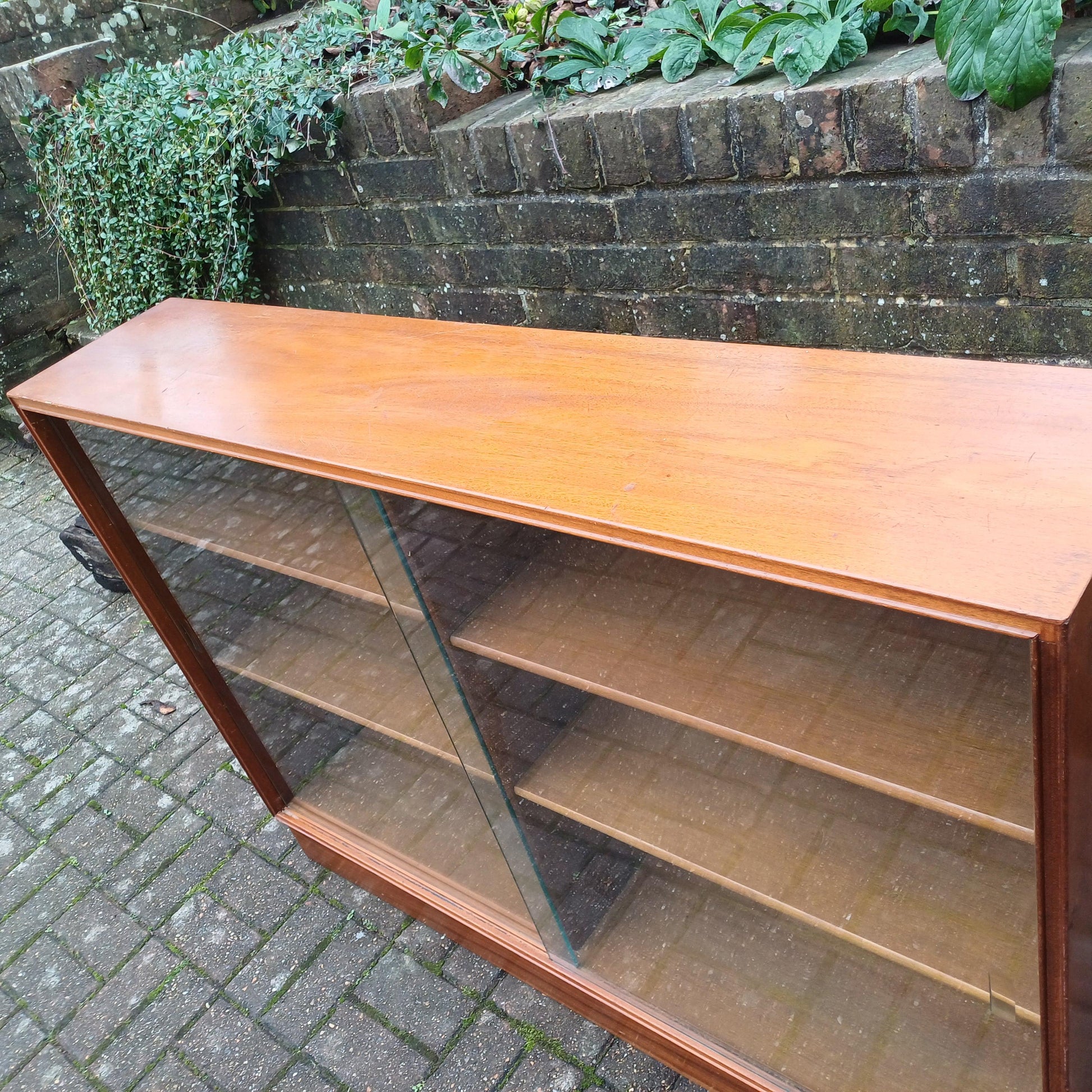 Classic Solid Wood Mid Century Retro Glazed Display Bookcase with Thick Glass Doors FREE HAND Delivery.