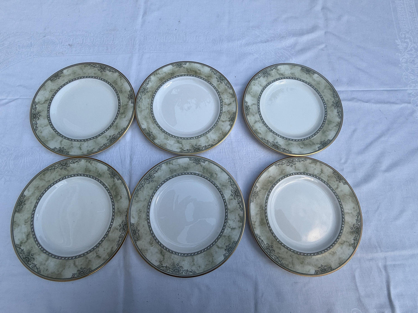 Royal Doulton Isabella Part Dinner Service - vintage - 37 pieces incl 8 dinner plates, 8 cups saucers, 6 side plates, tea pot, jugs & bowls