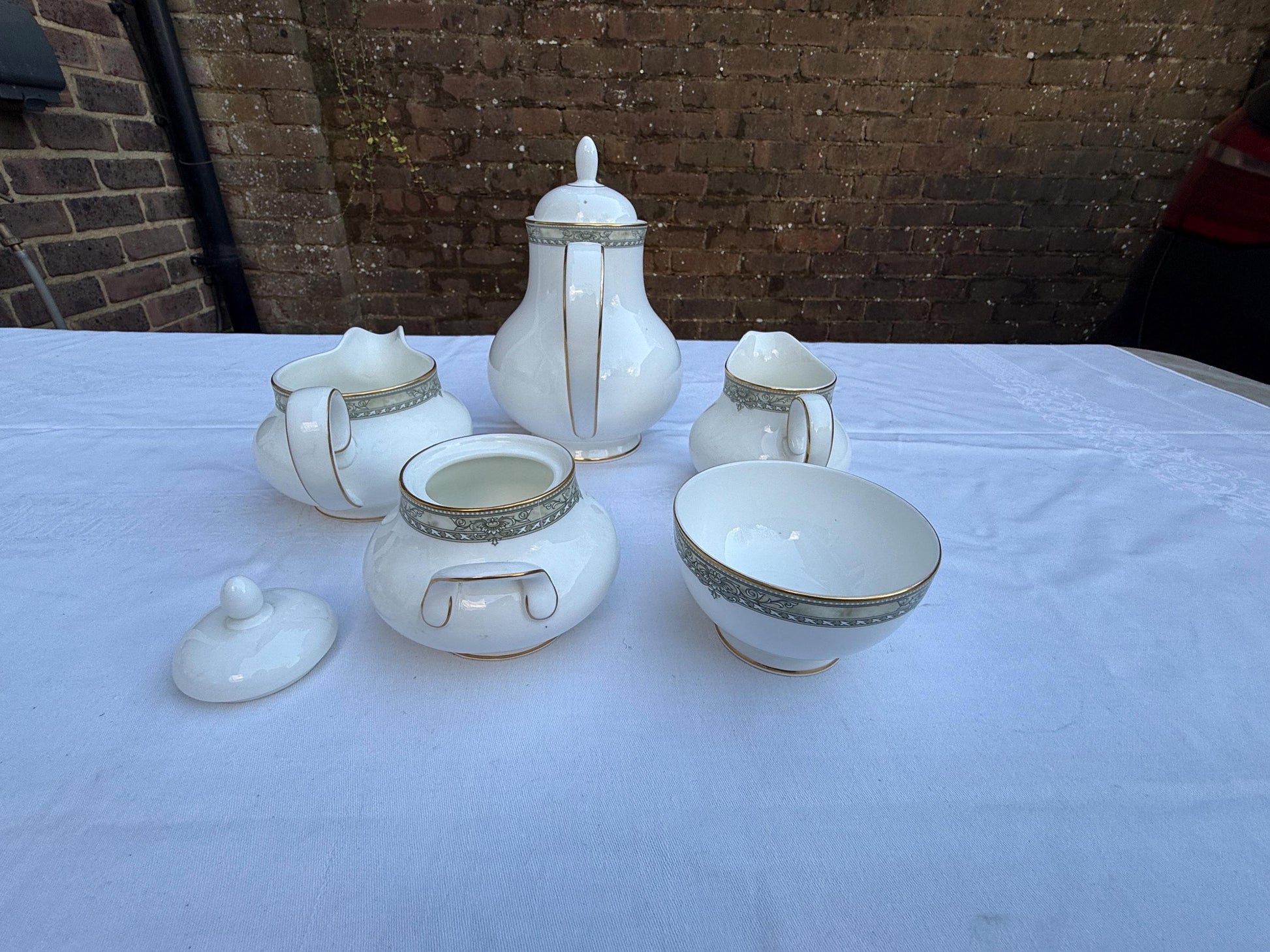 Royal Doulton Isabella Part Dinner Service - vintage - 37 pieces incl 8 dinner plates, 8 cups saucers, 6 side plates, tea pot, jugs & bowls