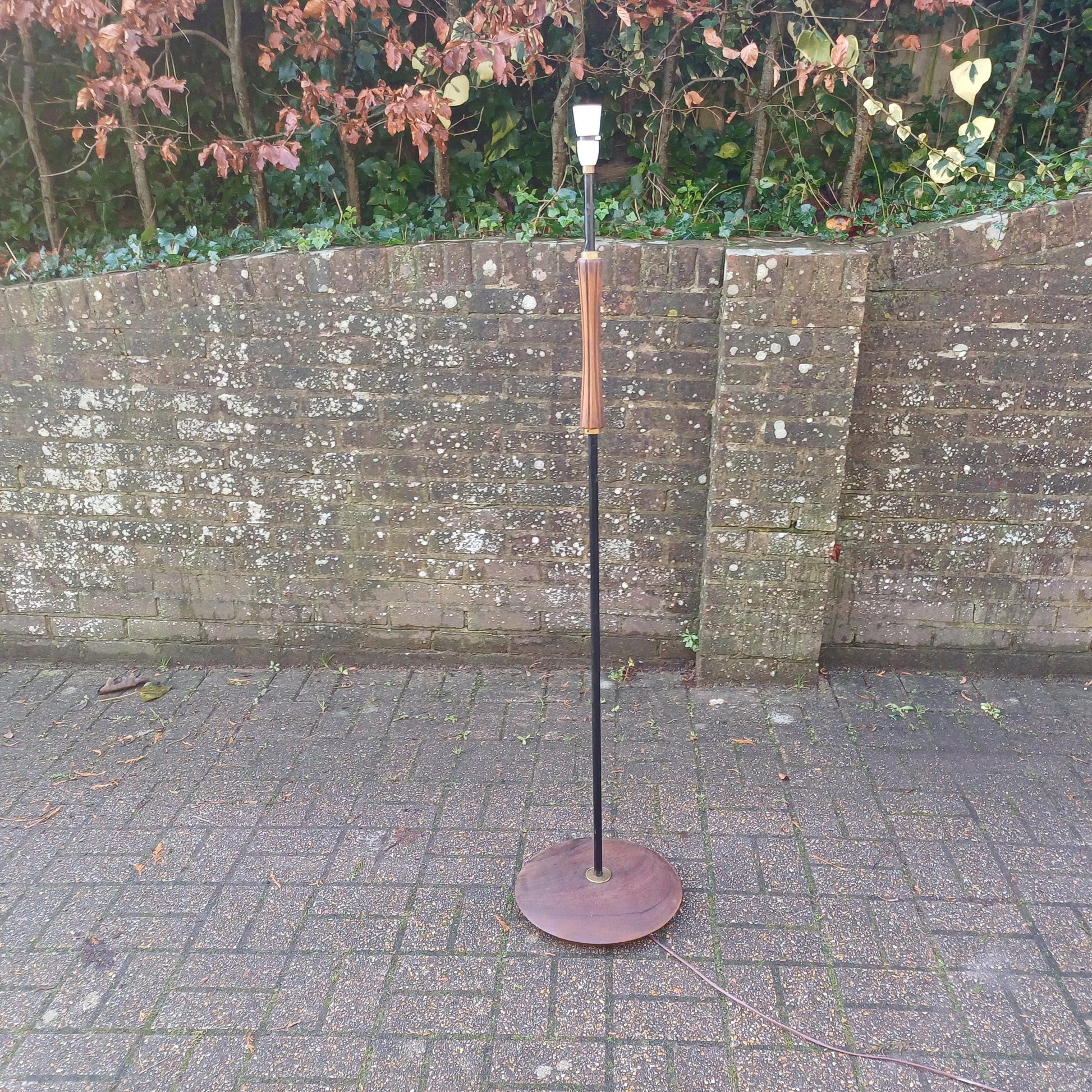 Classic Retro 1950s Teak and Metal Standard Lamp – Vintage Mid Century Chic FREE HAND Delivery